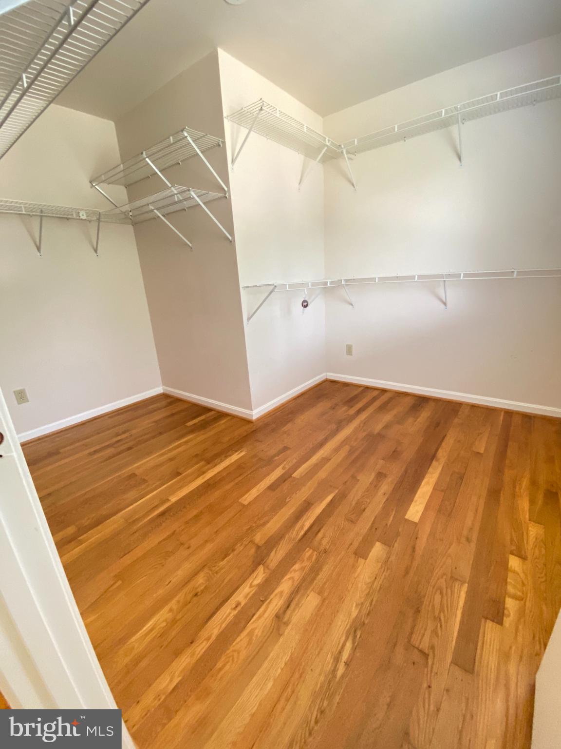 KINGS PARK - Residential Lease