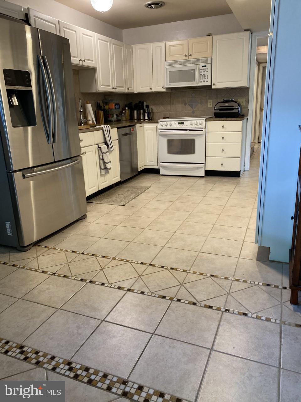 KINGS PARK - Residential Lease