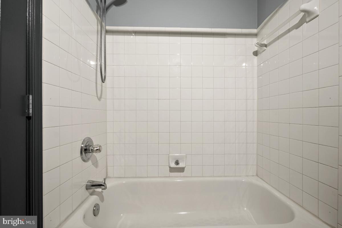 STONEGATE - Residential Lease