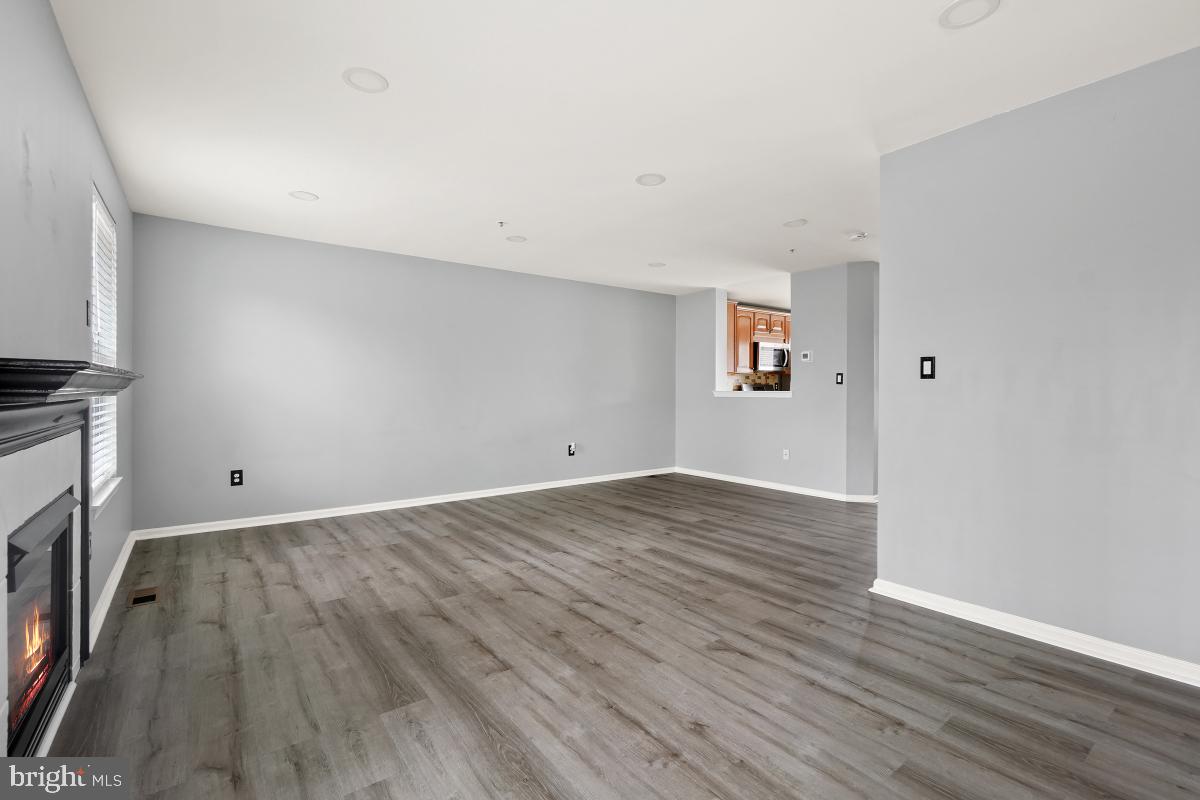 STONEGATE - Residential Lease