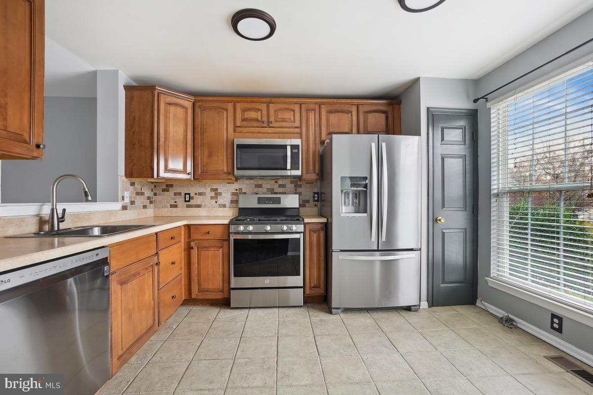 STONEGATE - Residential Lease