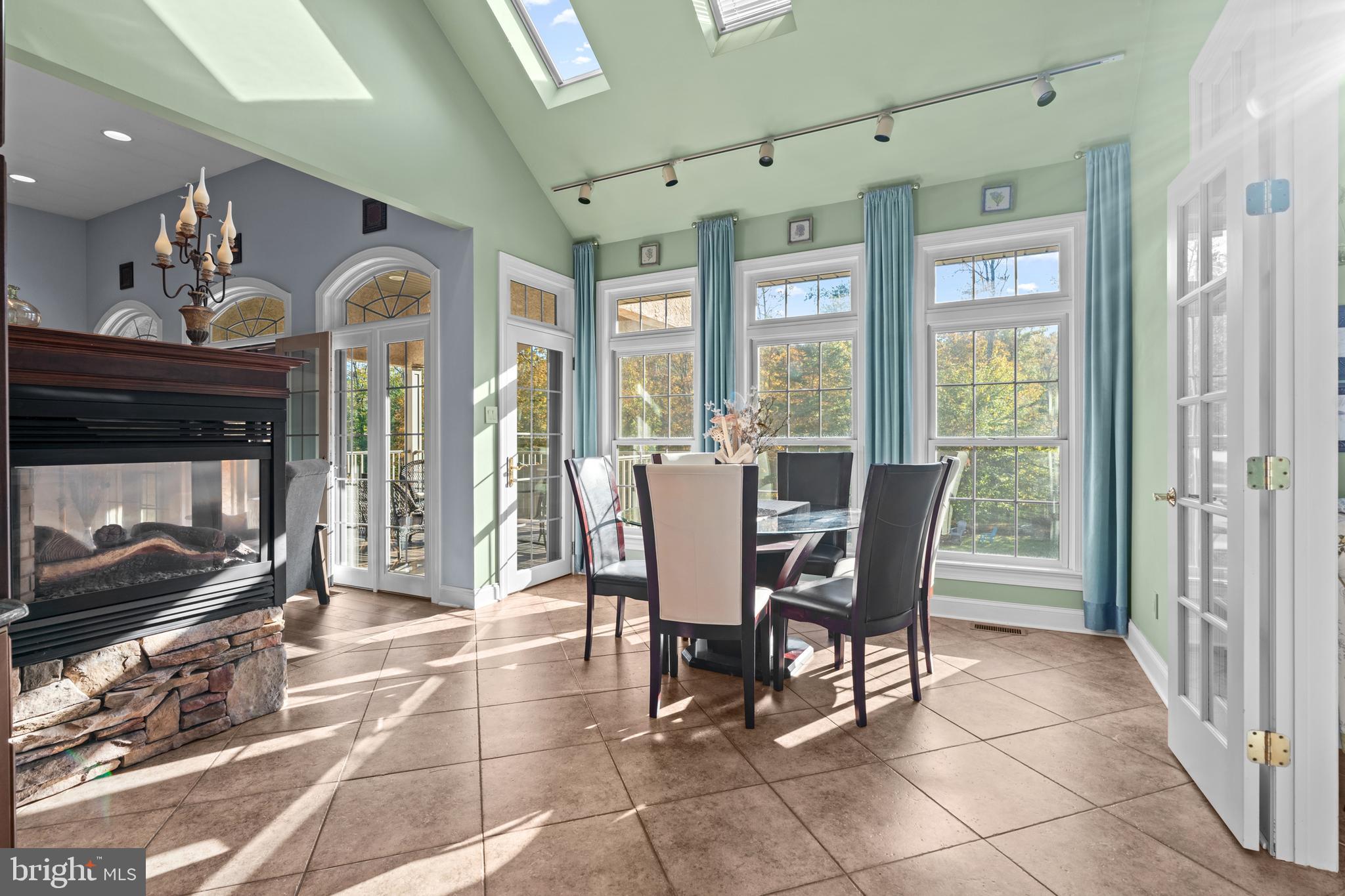 KINGSWOOD ESTS - Residential