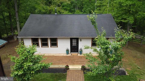 2834 Calmes Neck Lane, Boyce, VA MLS: VACL2003712