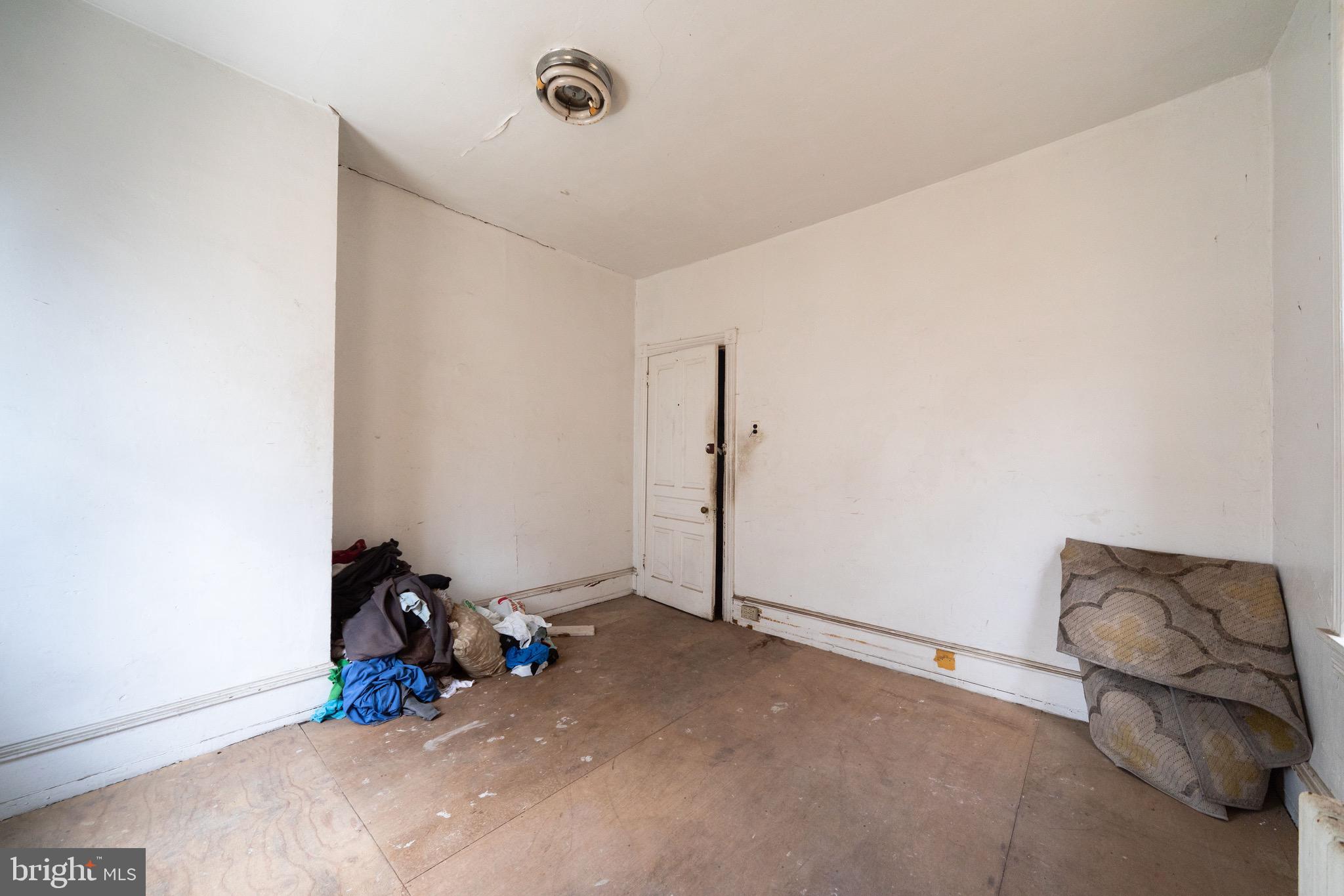 POINT BREEZE - Residential