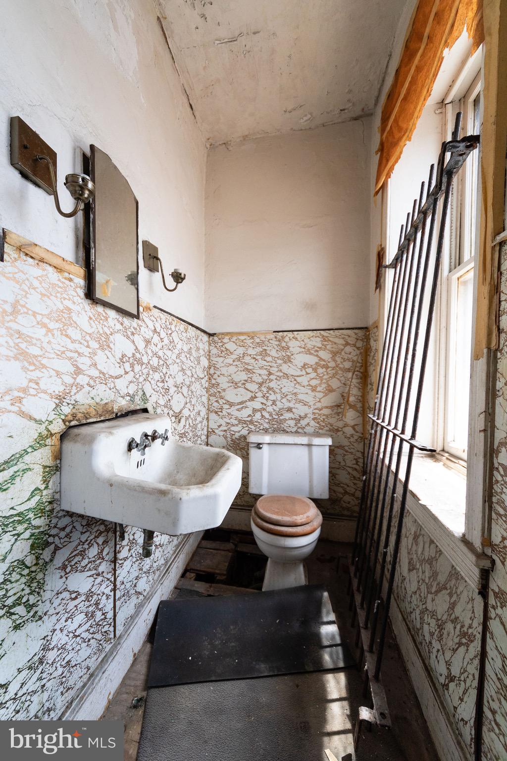 POINT BREEZE - Residential