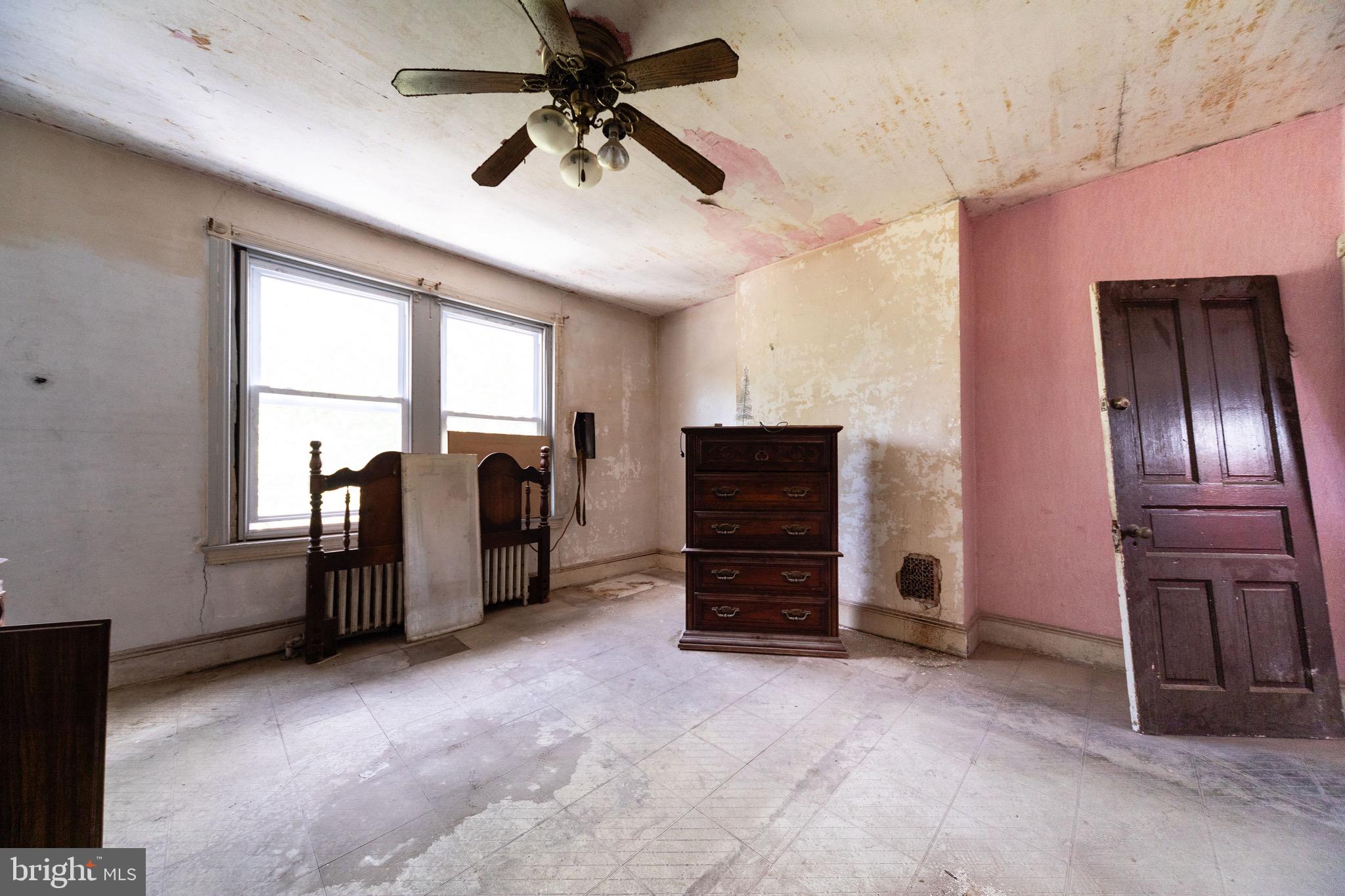 POINT BREEZE - Residential