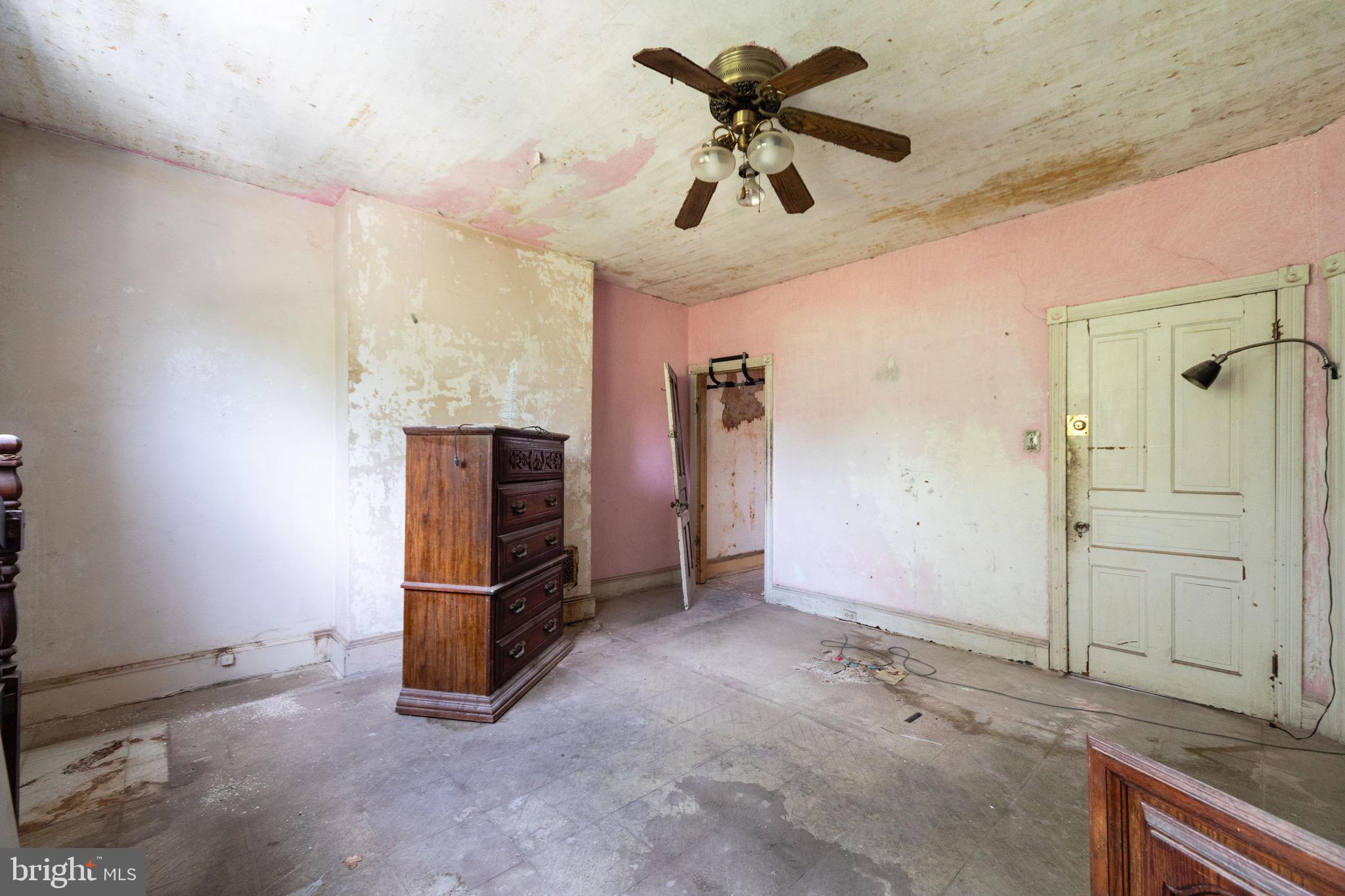 POINT BREEZE - Residential