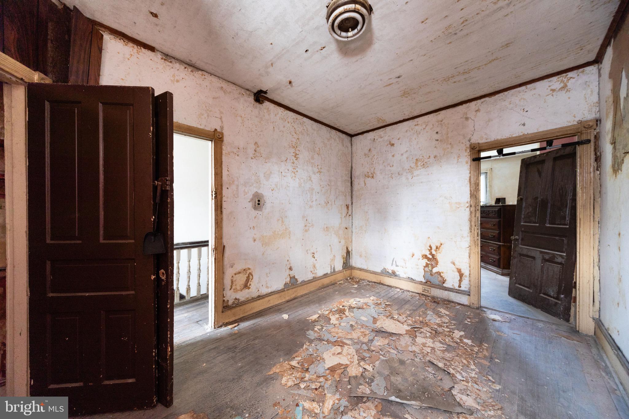 POINT BREEZE - Residential