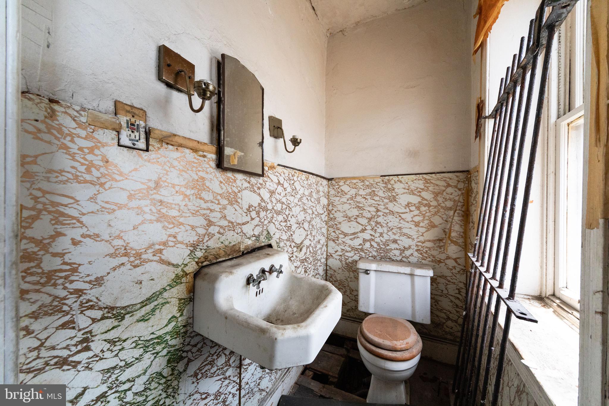 POINT BREEZE - Residential