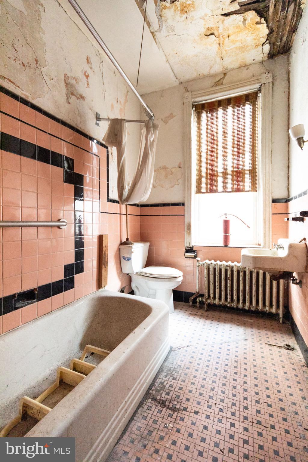 POINT BREEZE - Residential