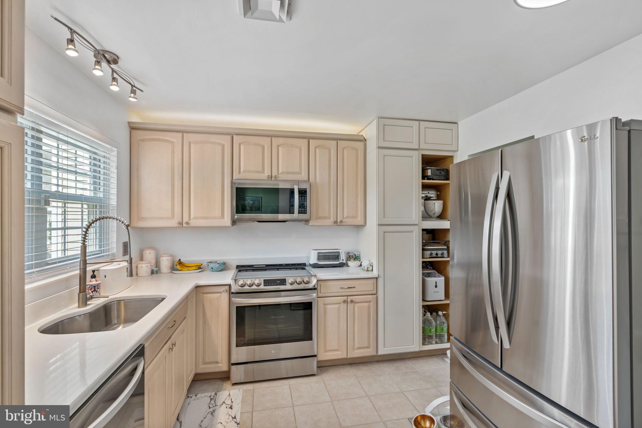 ROCKLEDGE PALMYRA PA - Residential