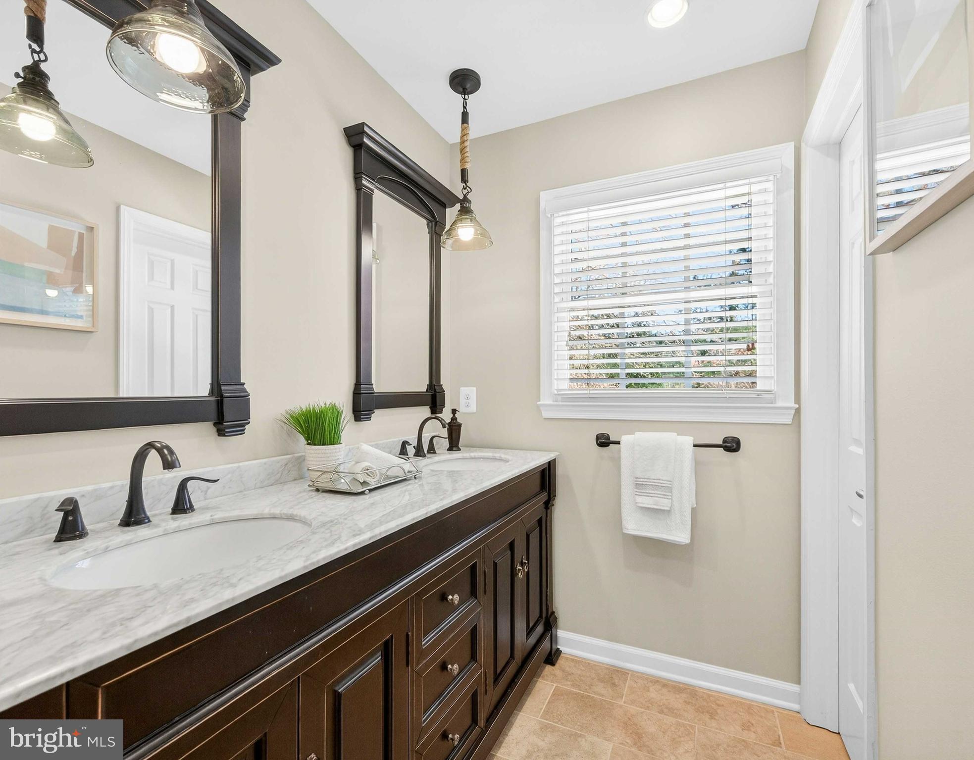 NORTH PINE RIDGE - Residential