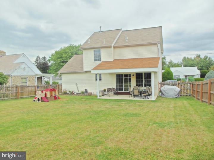 MONTROSE MANOR - Residential