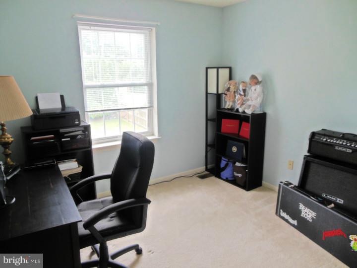 MONTROSE MANOR - Residential