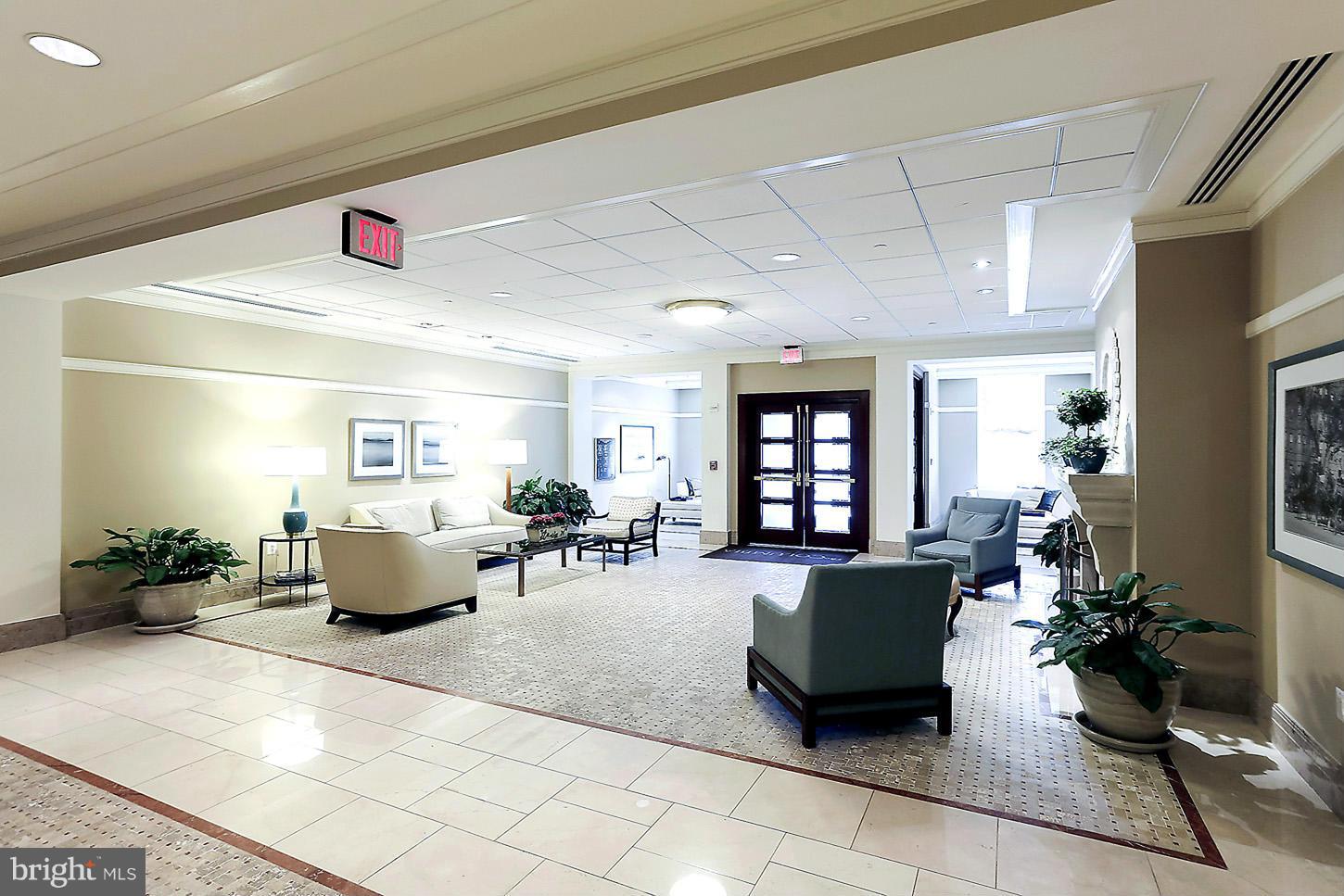 WEST END - Residential Lease