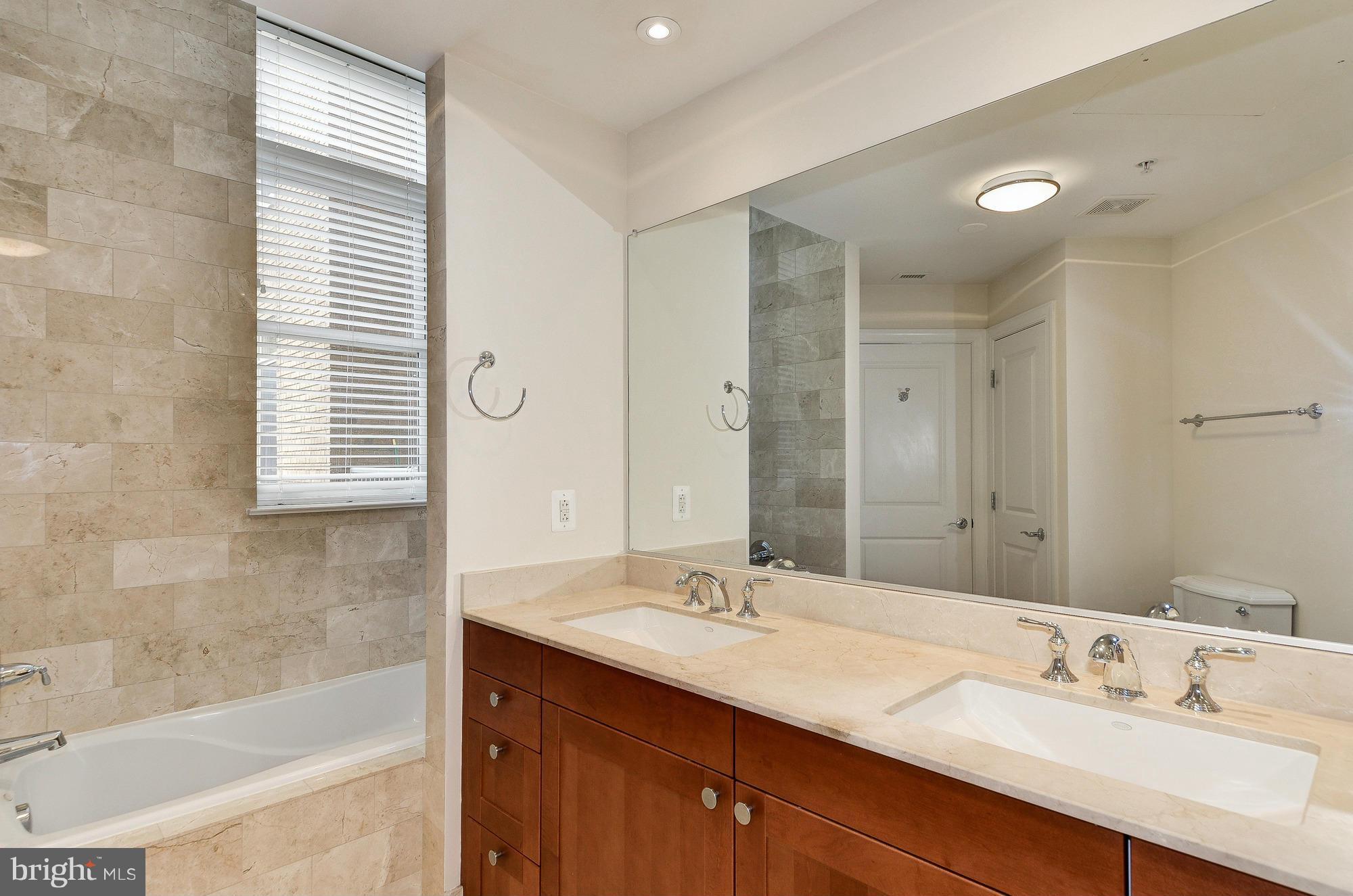 WEST END - Residential Lease