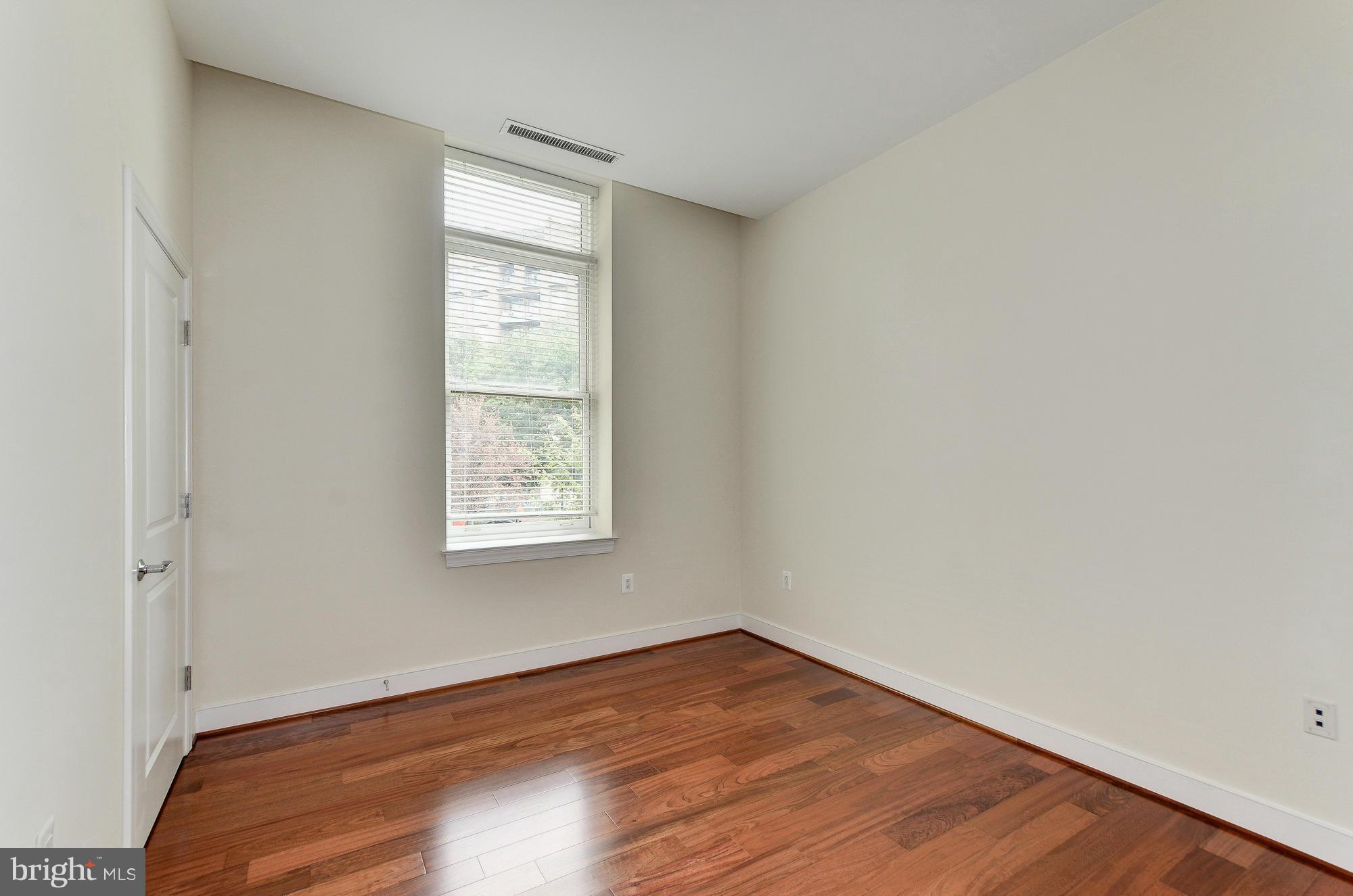 WEST END - Residential Lease