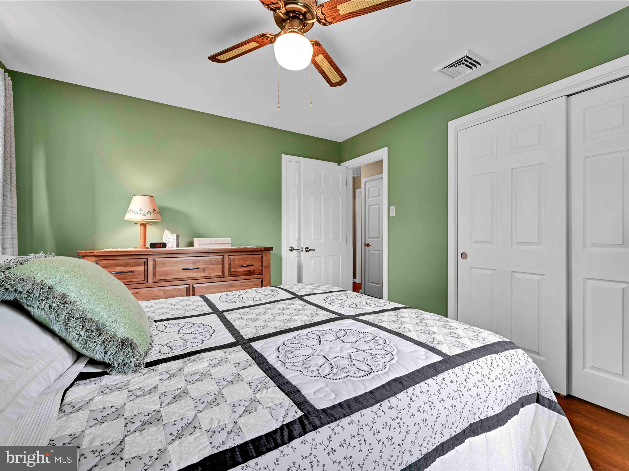 MANOR RIDGE - Residential