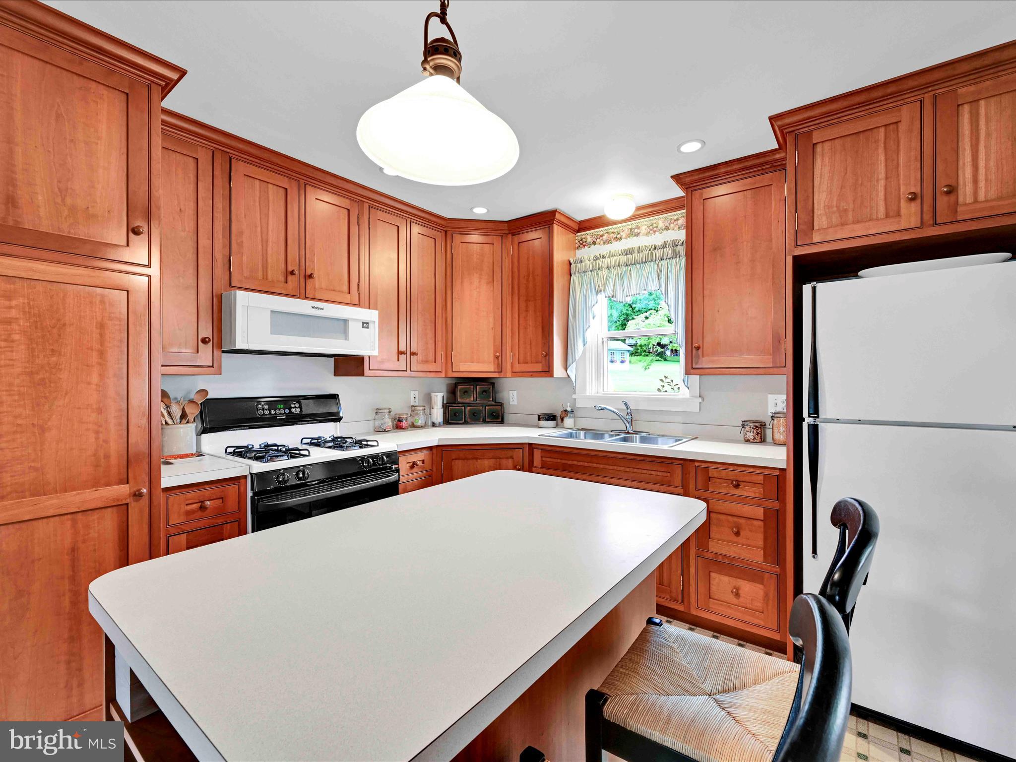 MANOR RIDGE - Residential