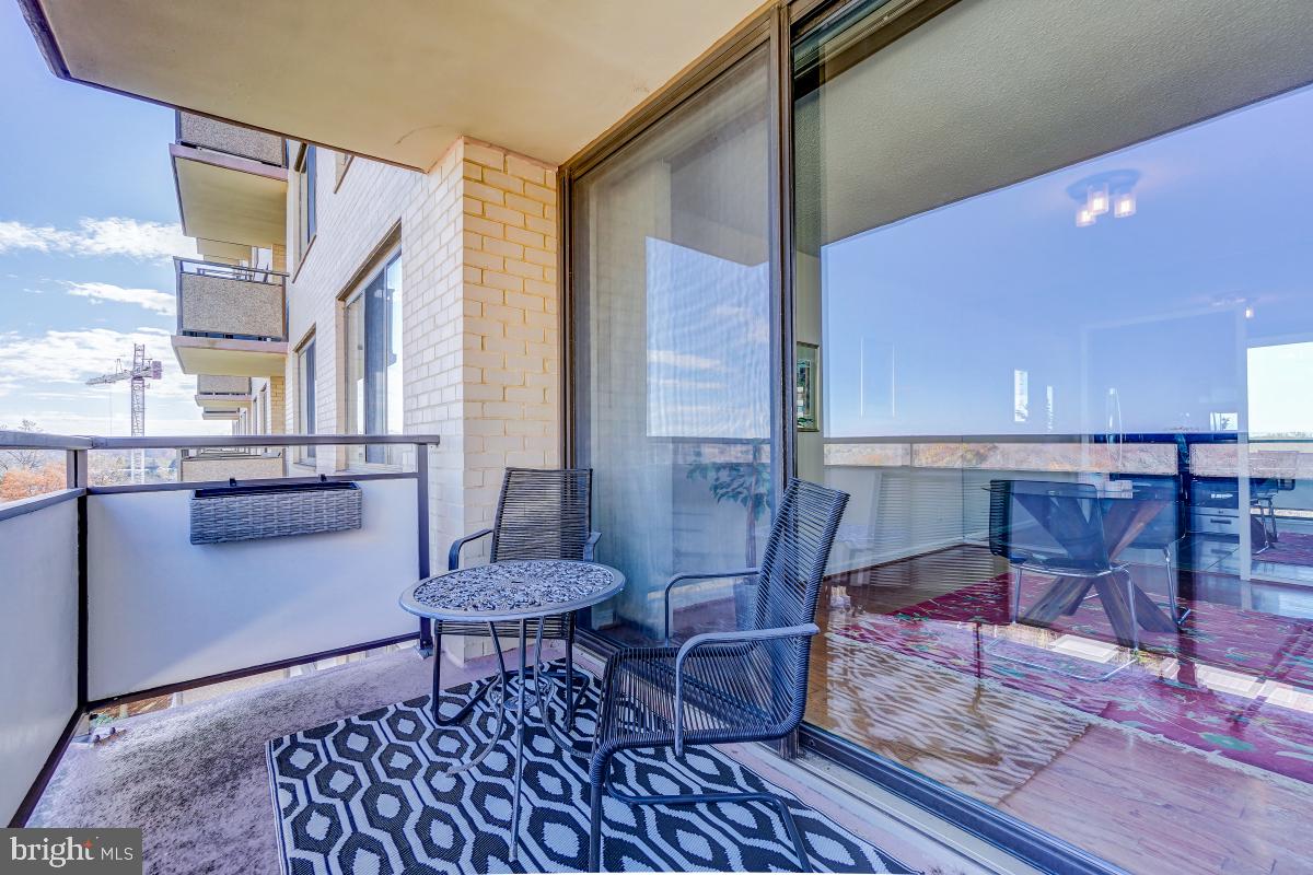 ALTA VISTA - Residential