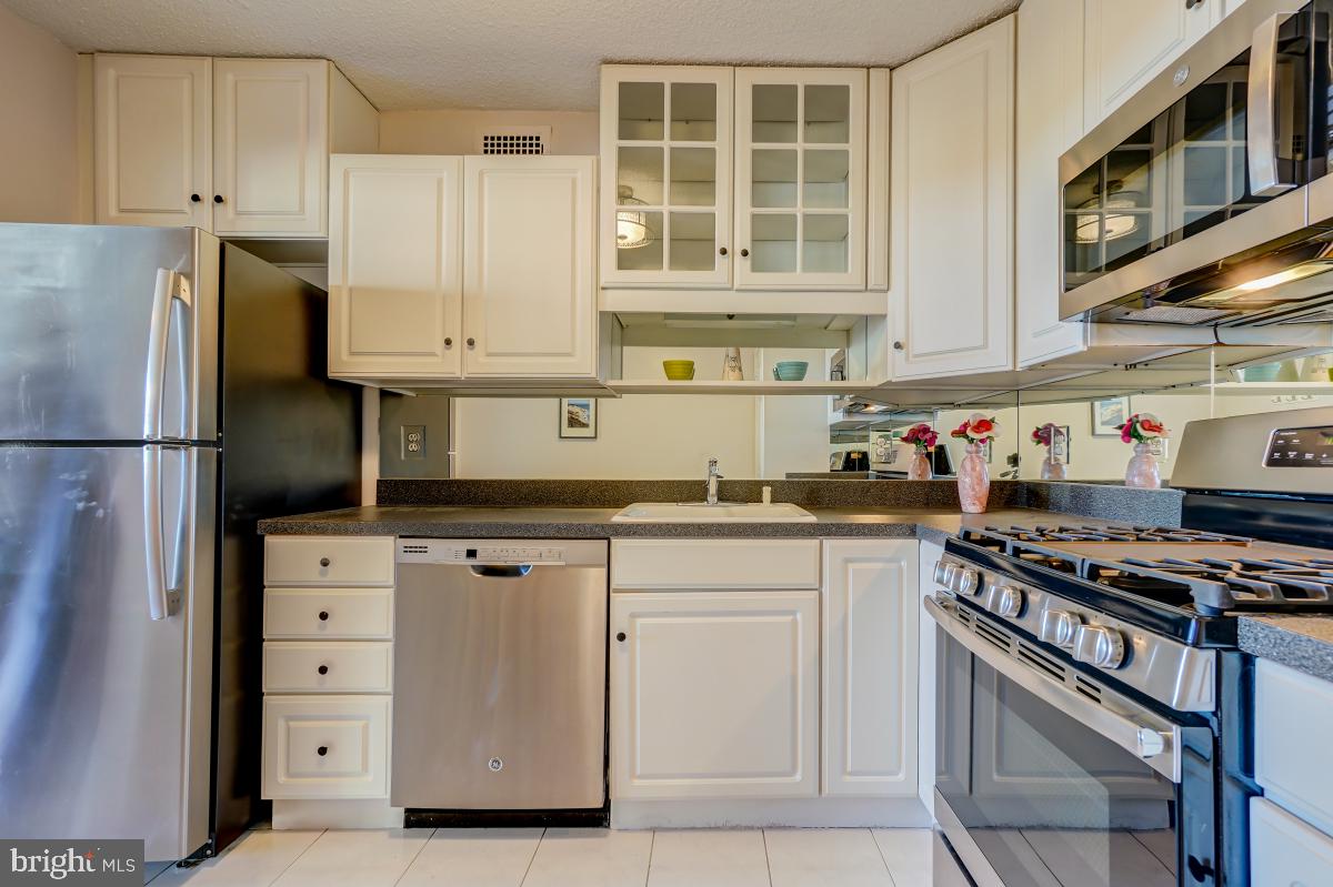 ALTA VISTA - Residential