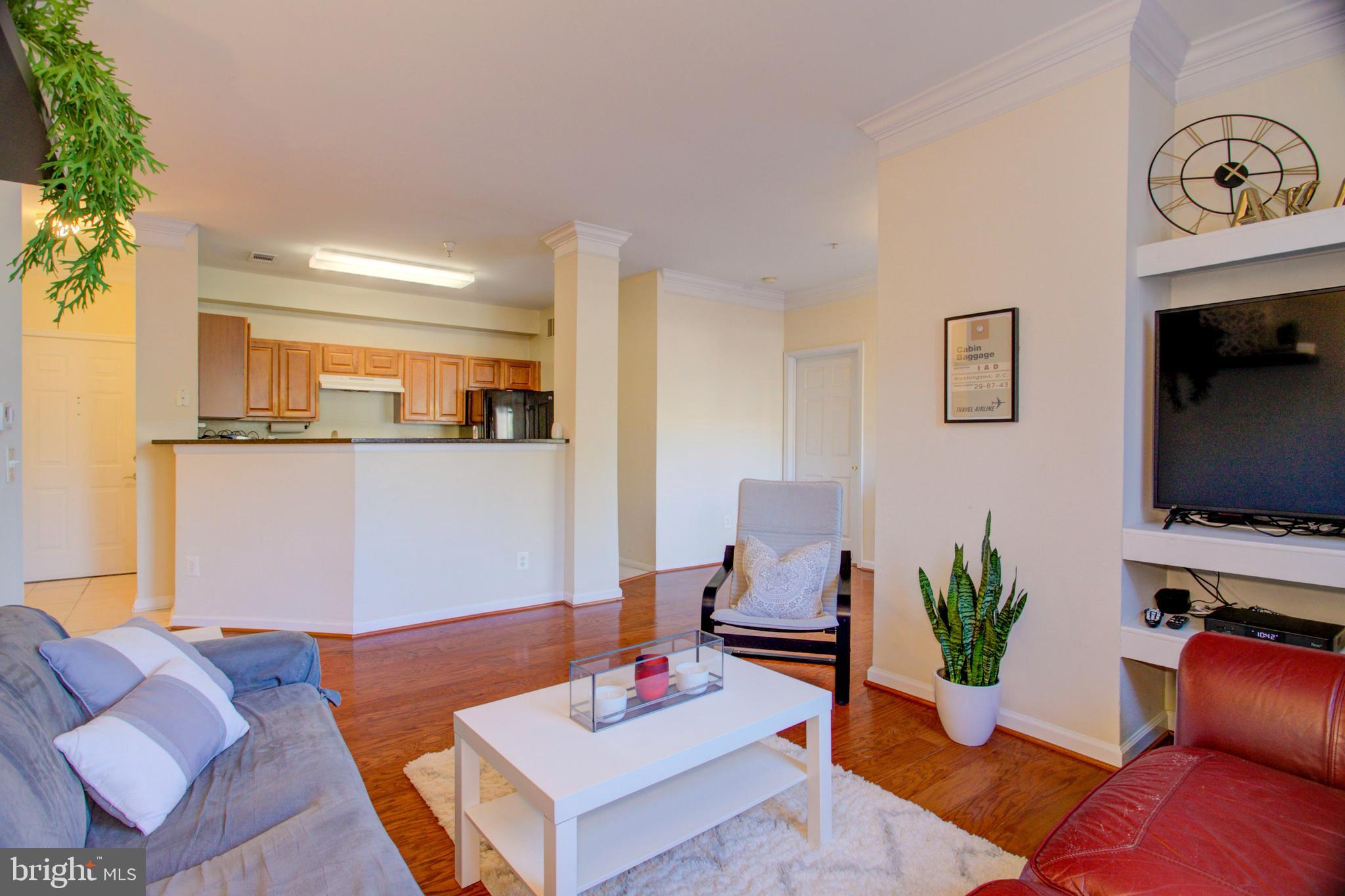 GATES OF MCLEAN - Residential