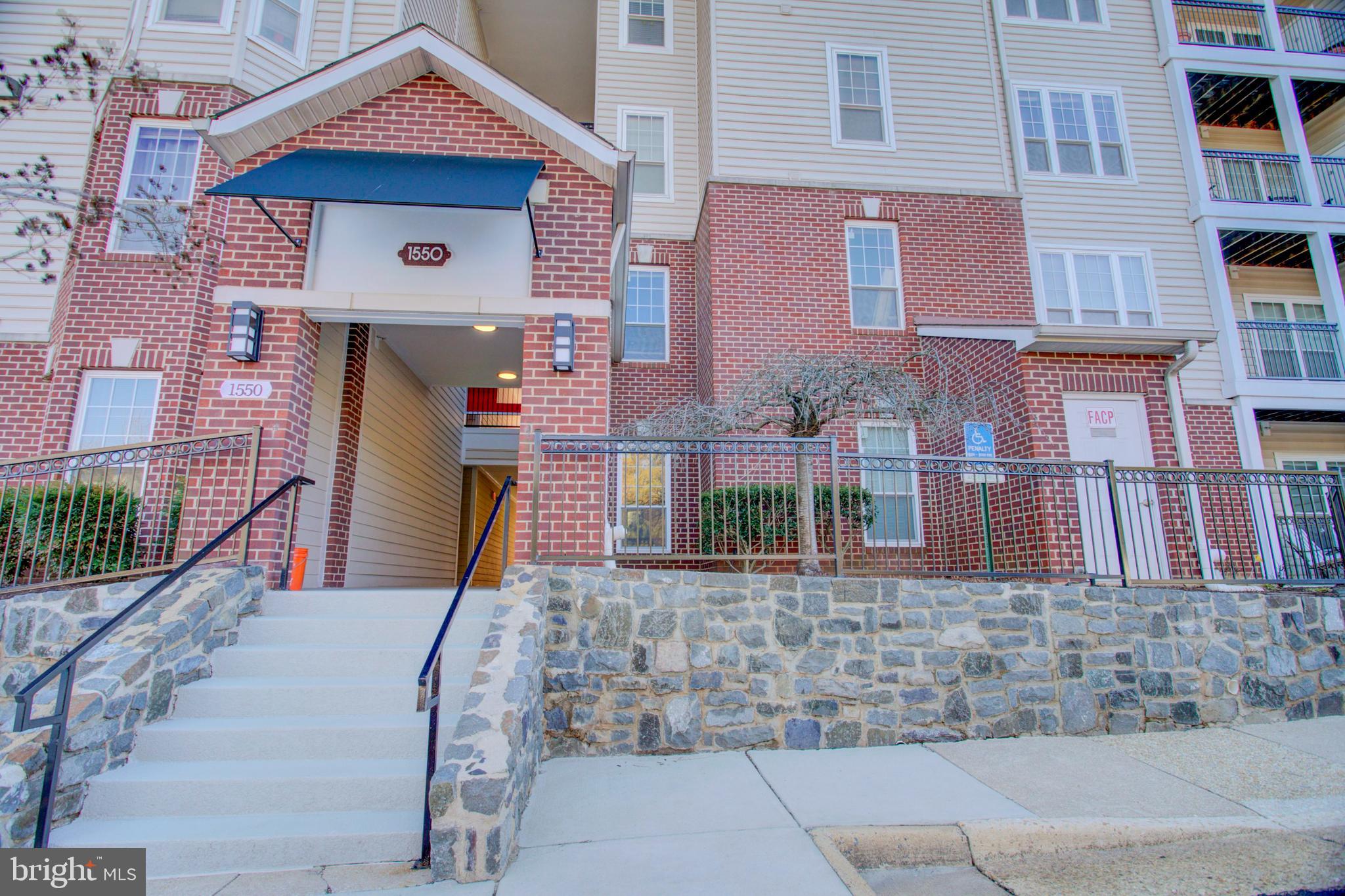 GATES OF MCLEAN - Residential