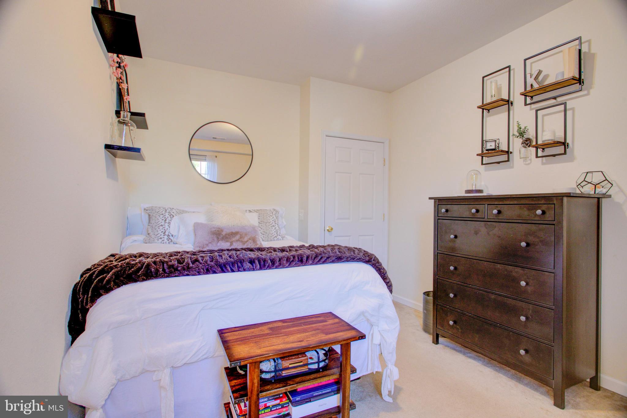 GATES OF MCLEAN - Residential