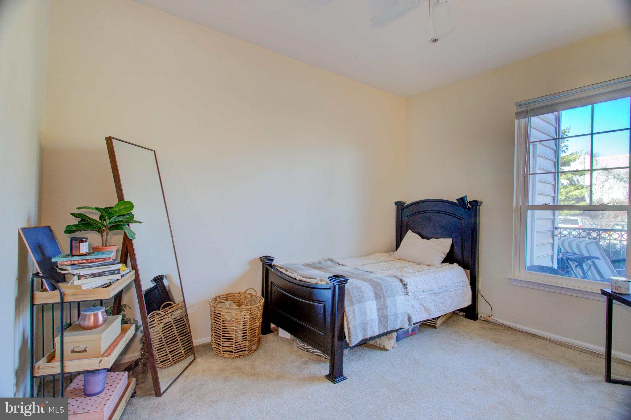 GATES OF MCLEAN - Residential