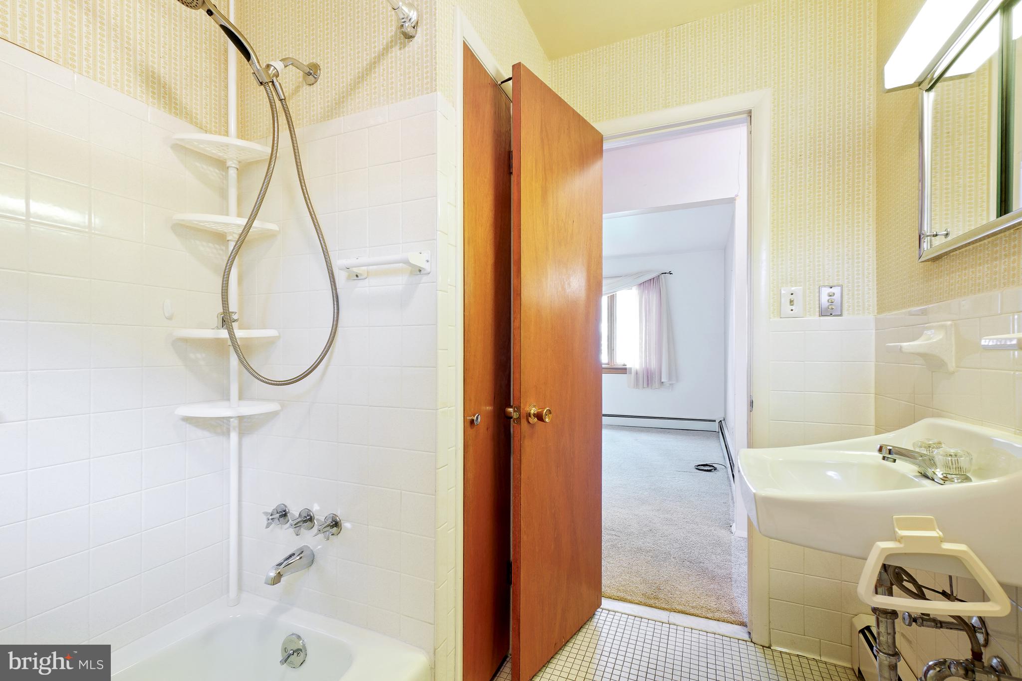 CEDARHURST - Residential