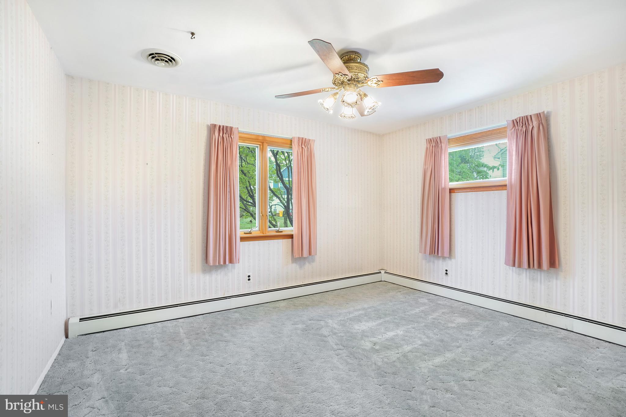 CEDARHURST - Residential