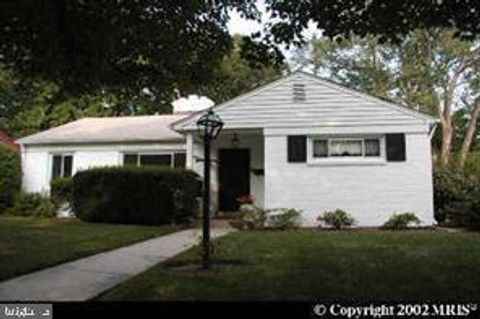 Photo of 8914 Ridge Place, Bethesda, MD 20817 (MLS # MDMC2119672)