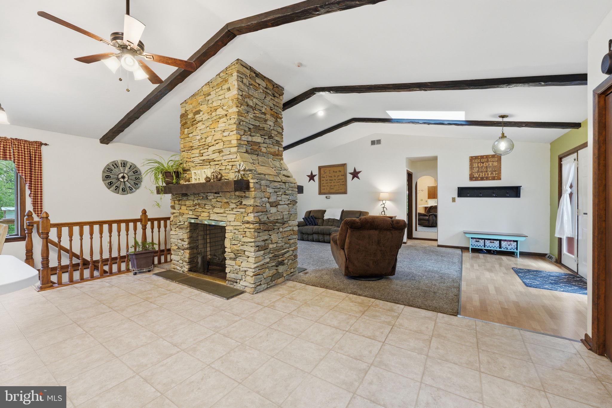 WILLOW ROCK - Residential