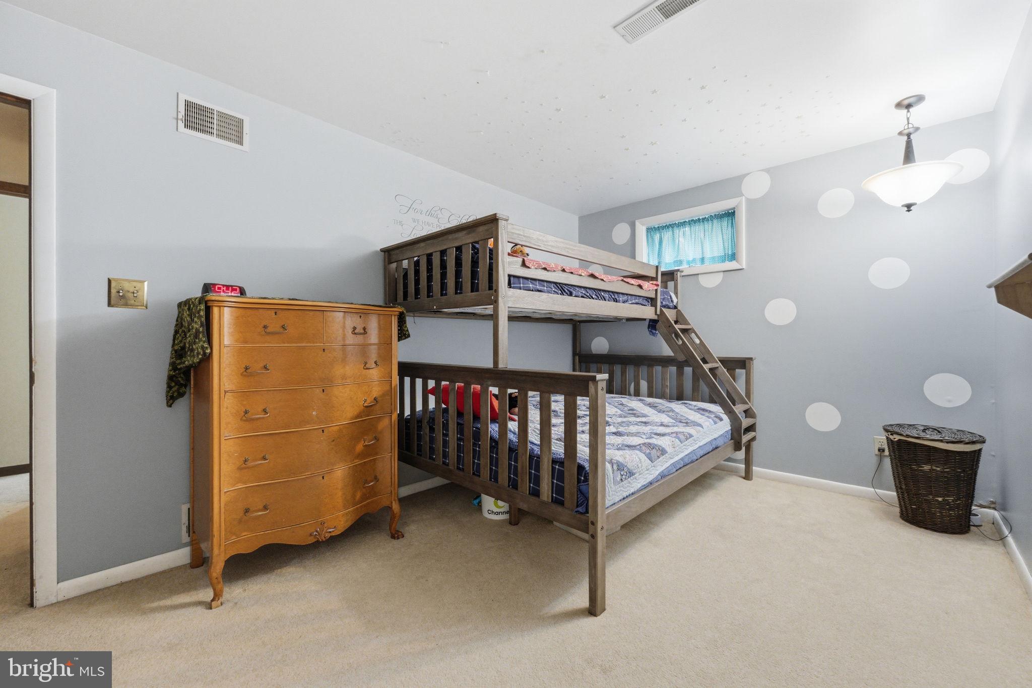 WILLOW ROCK - Residential