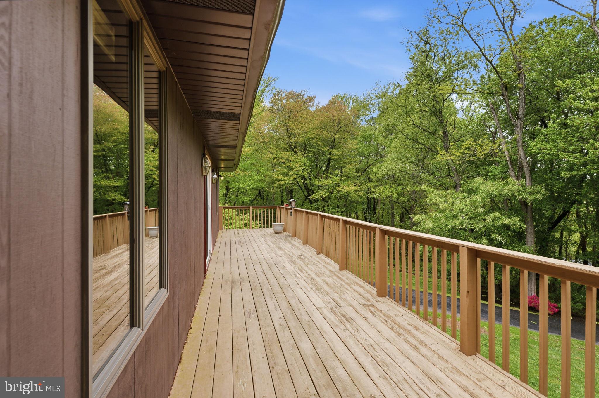 WILLOW ROCK - Residential