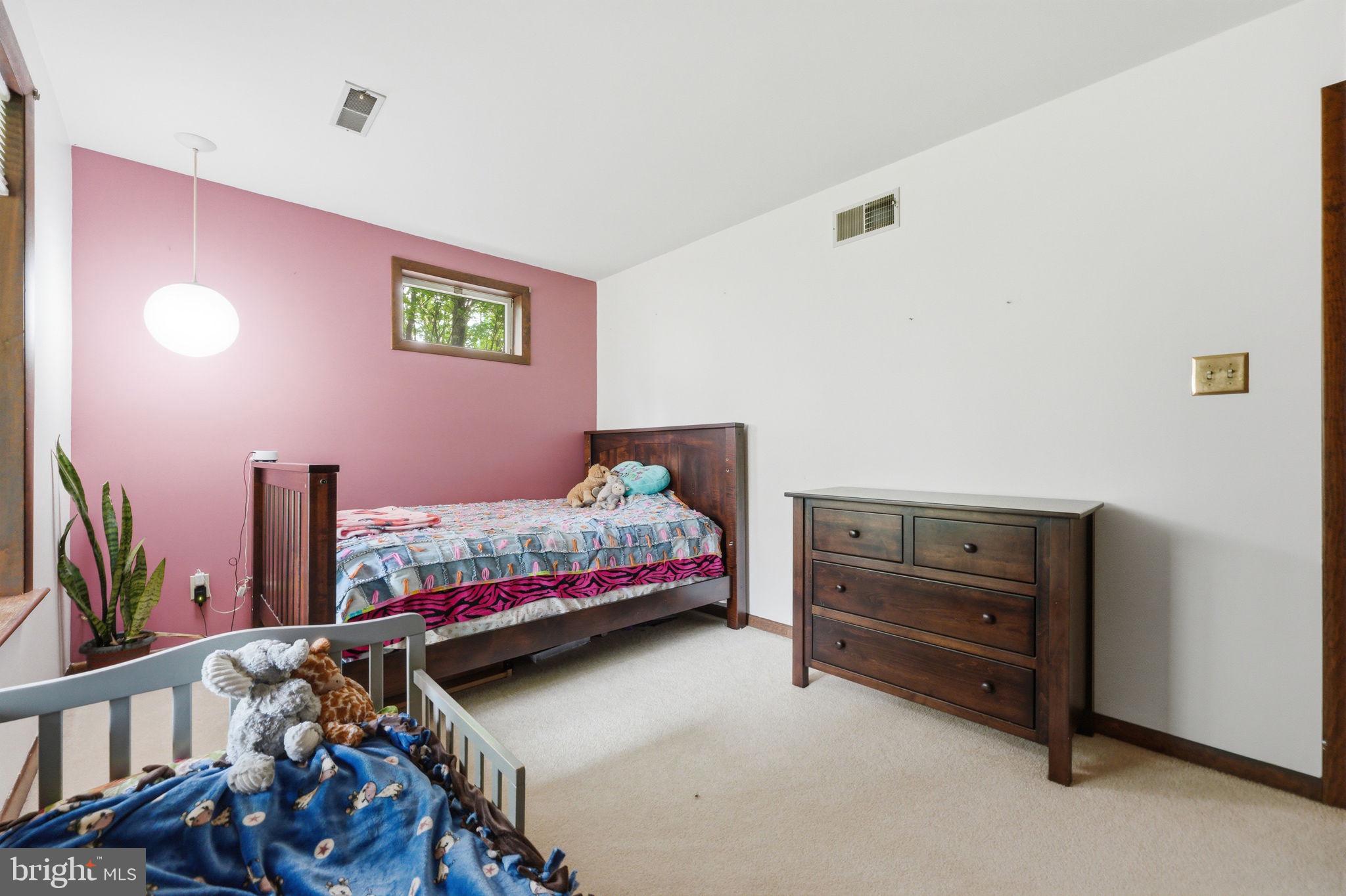 WILLOW ROCK - Residential
