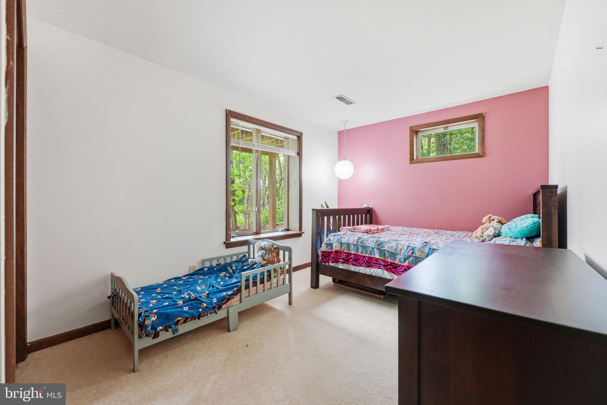 WILLOW ROCK - Residential