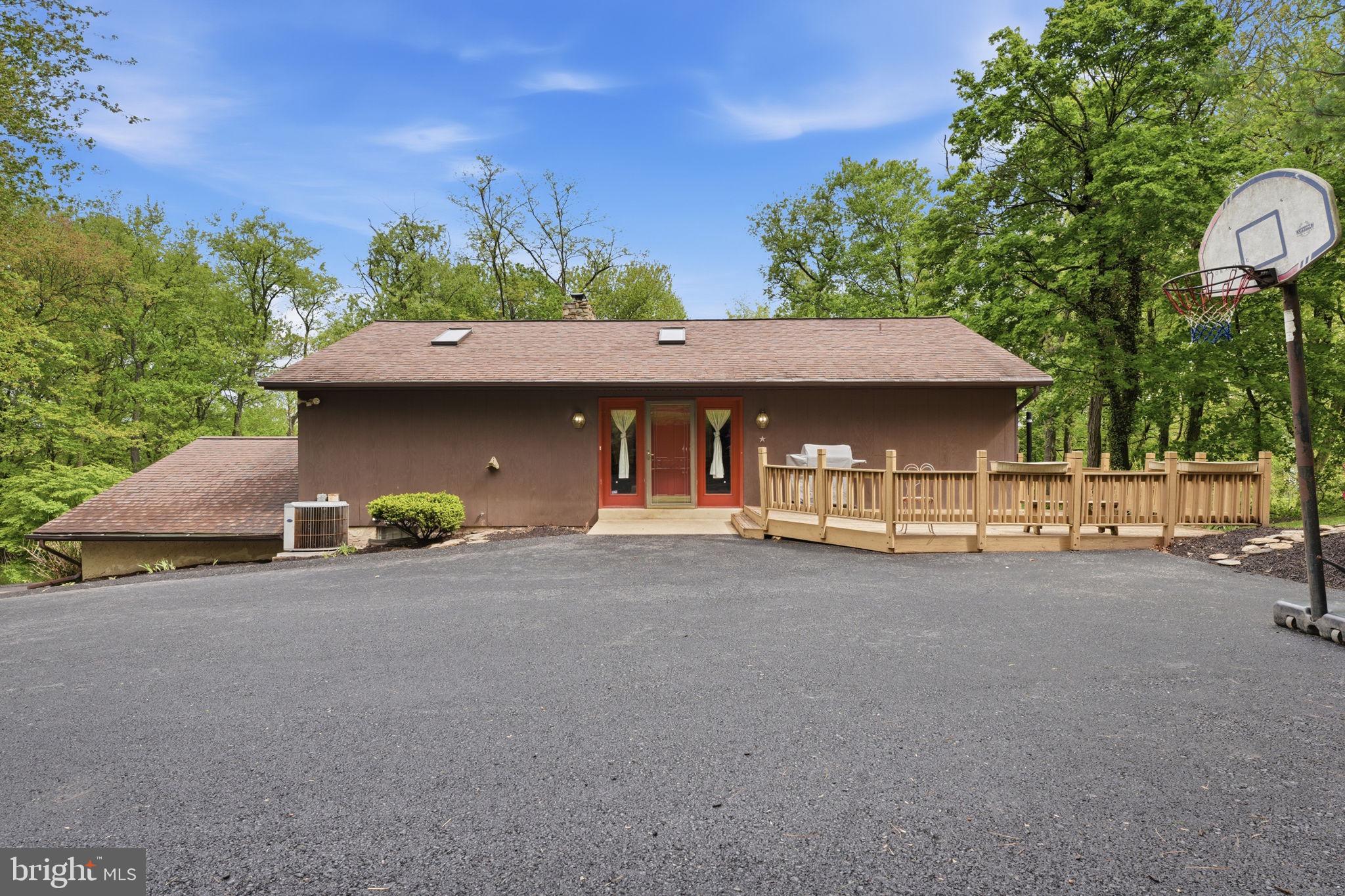 WILLOW ROCK - Residential