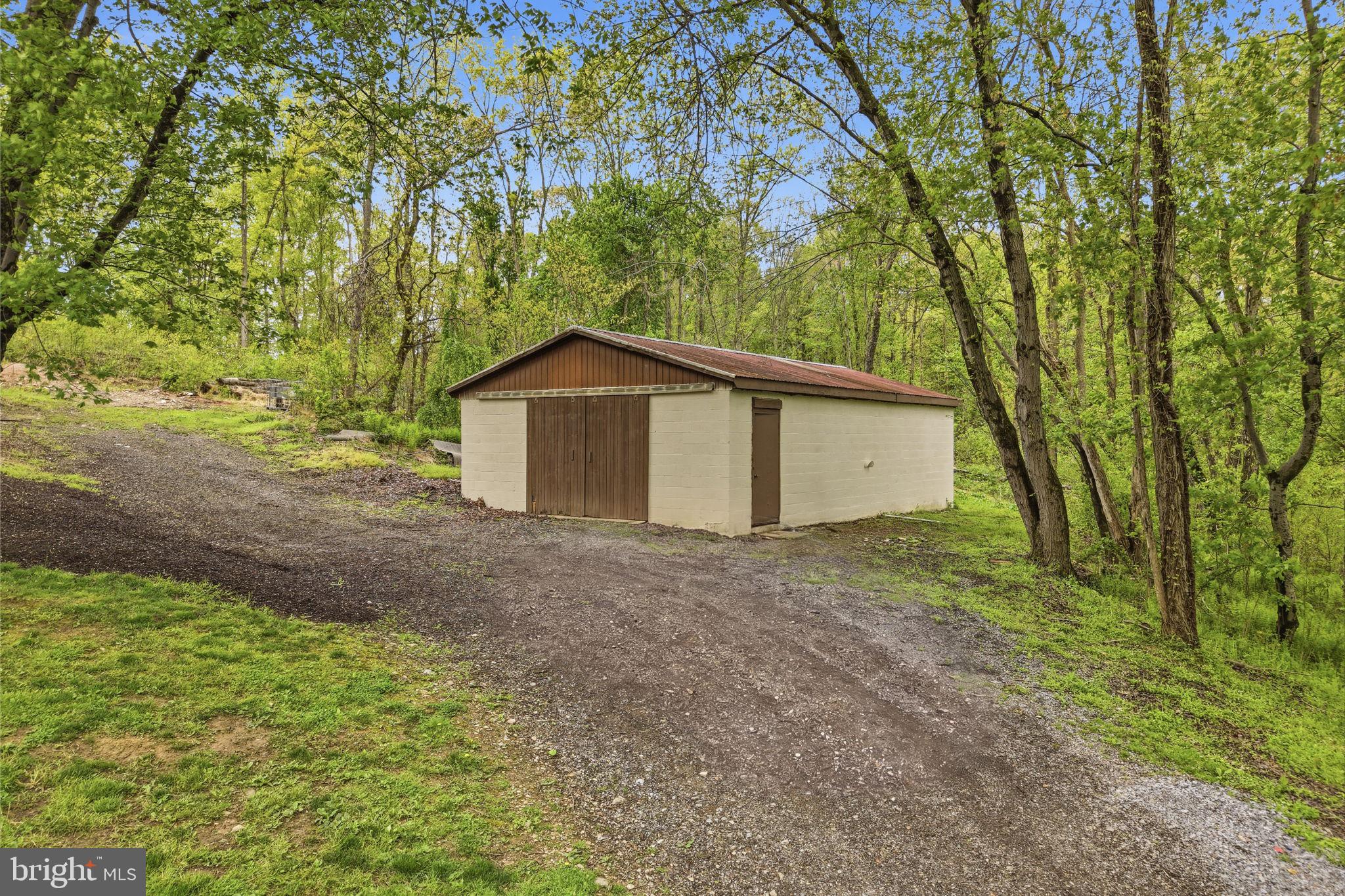 WILLOW ROCK - Residential