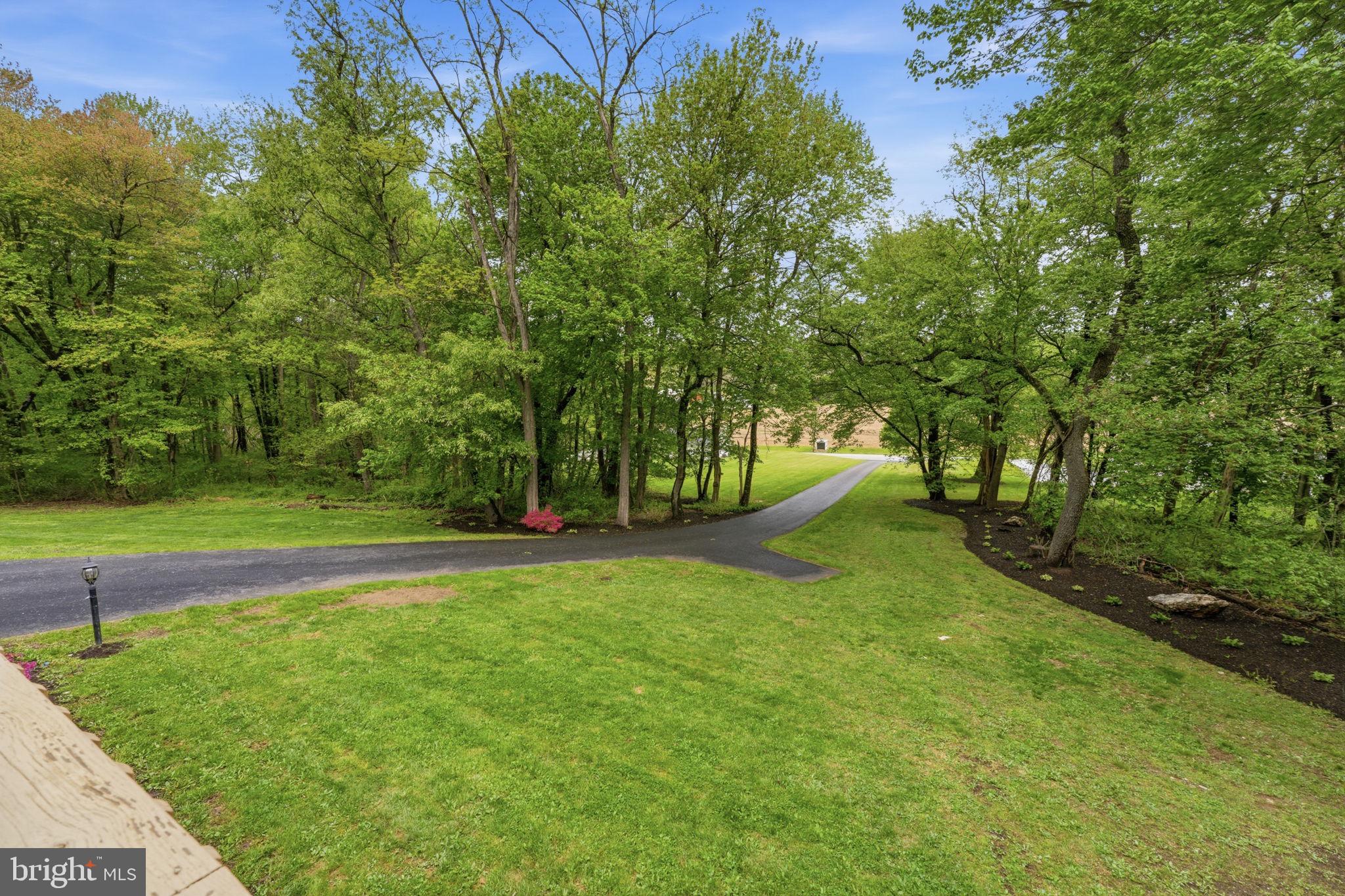 WILLOW ROCK - Residential