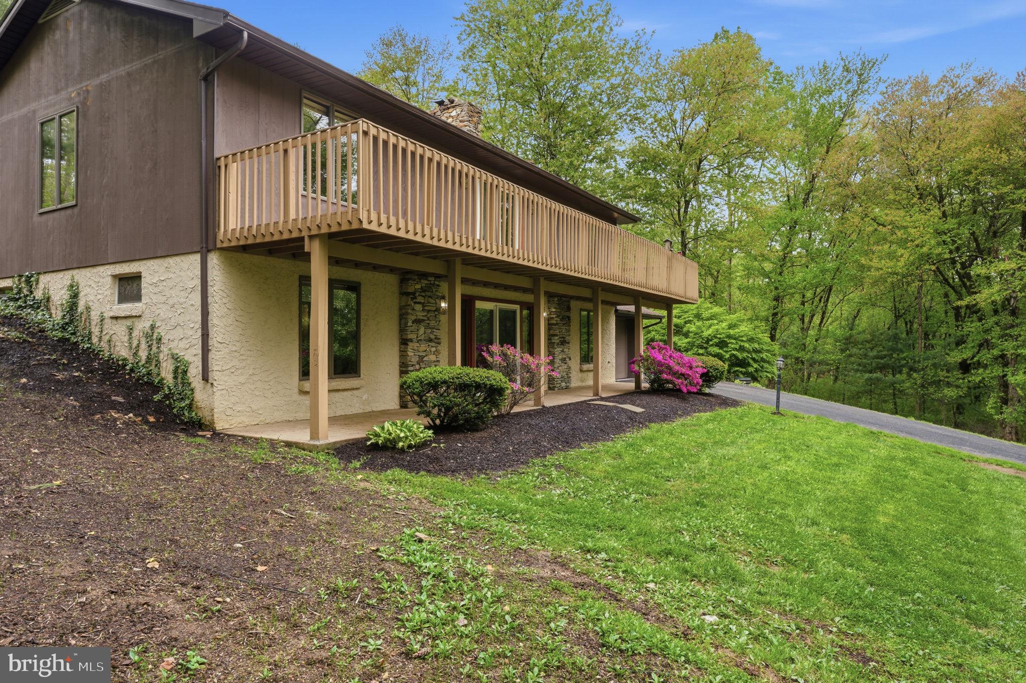 WILLOW ROCK - Residential