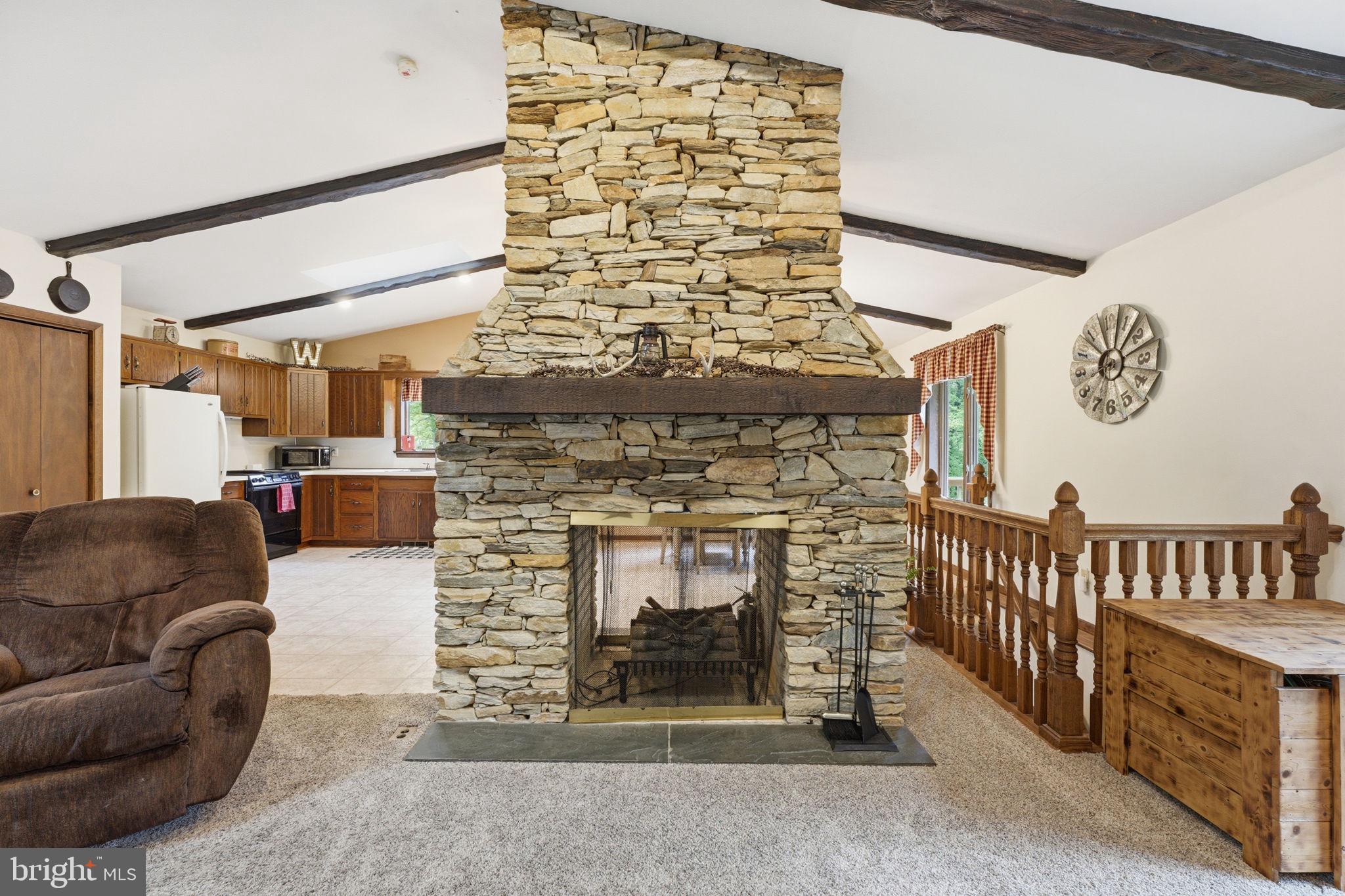 WILLOW ROCK - Residential