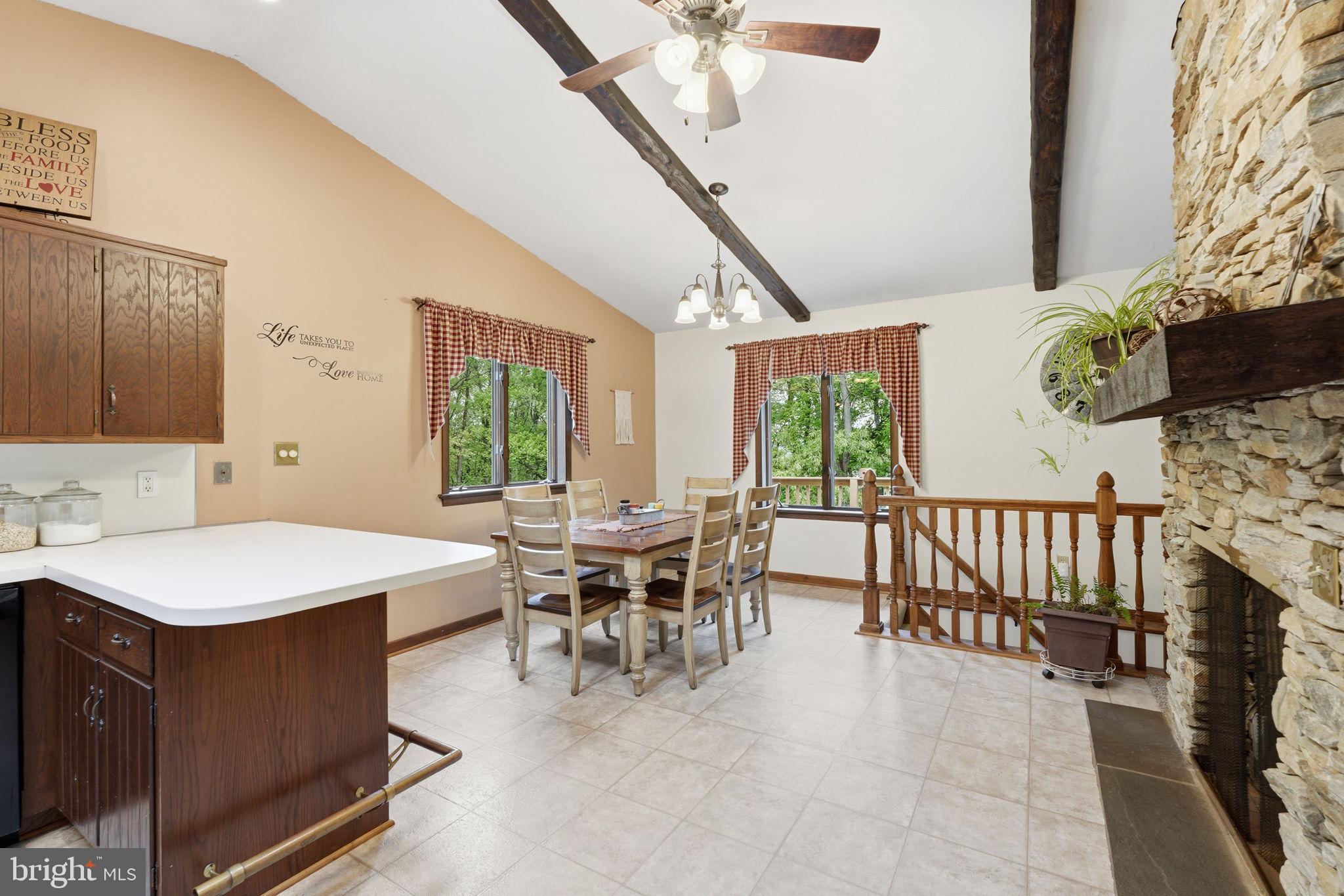 WILLOW ROCK - Residential