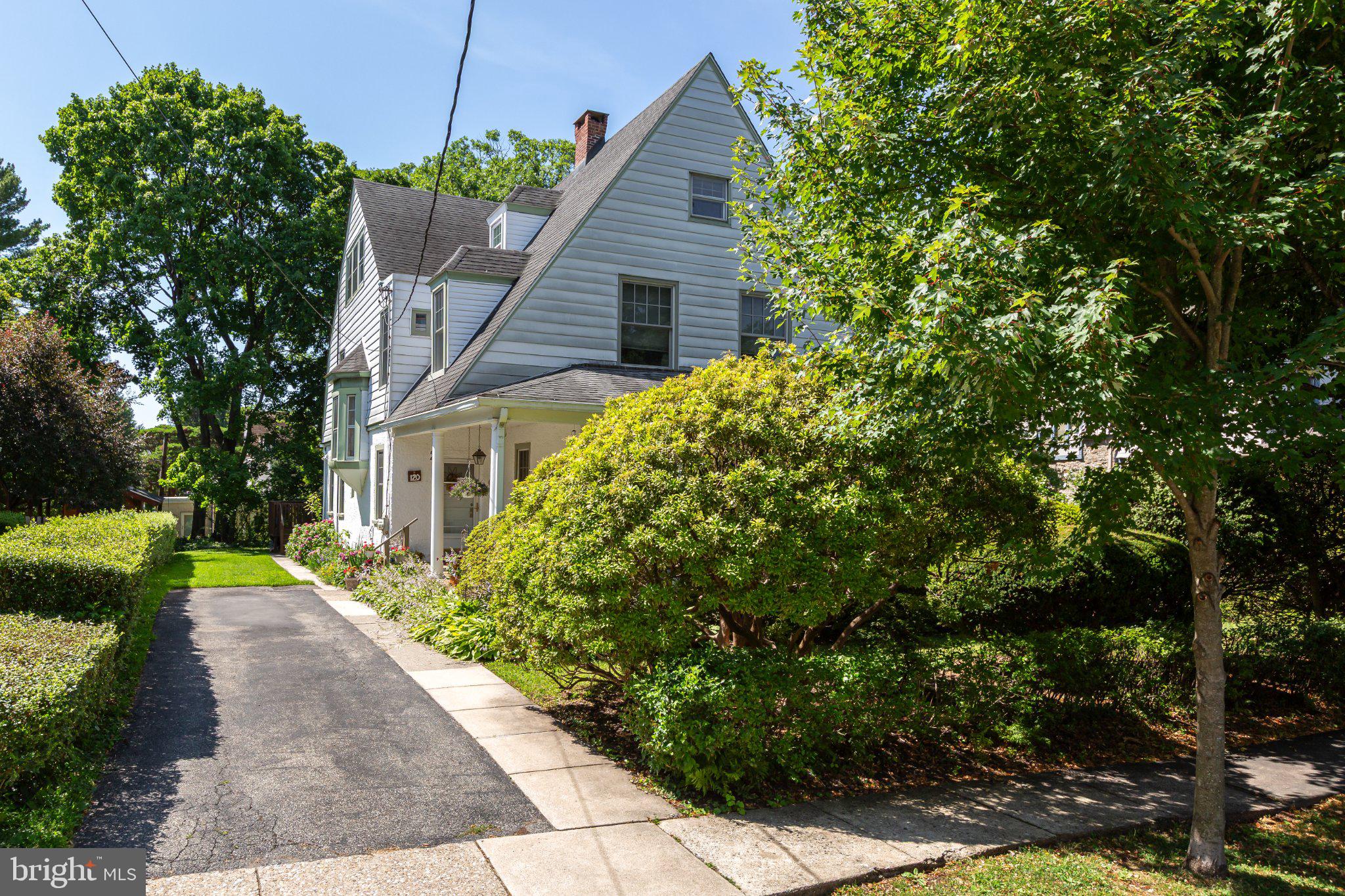 120 WOODSIDE AVENUE