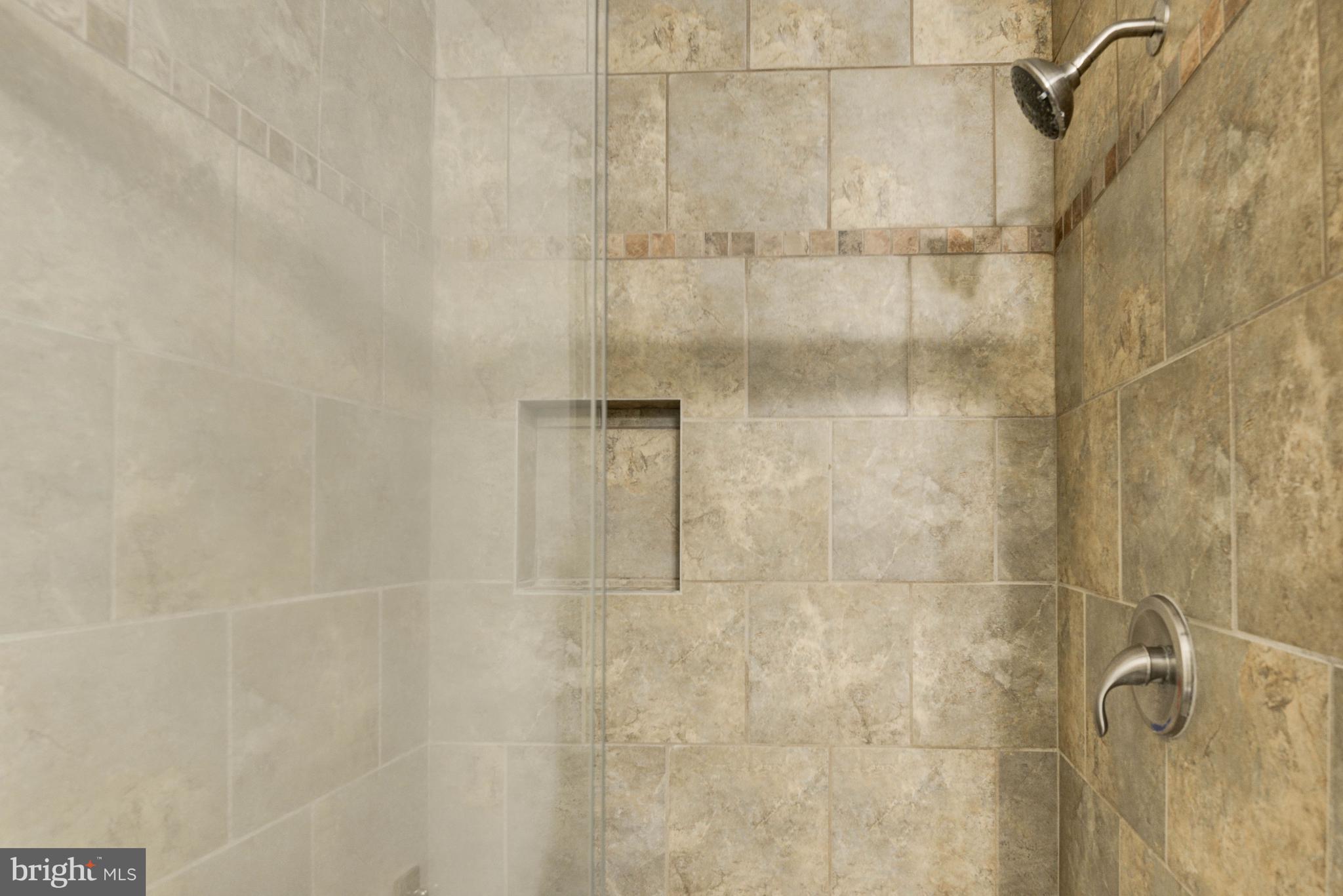 FOX HUNT RUN - Residential