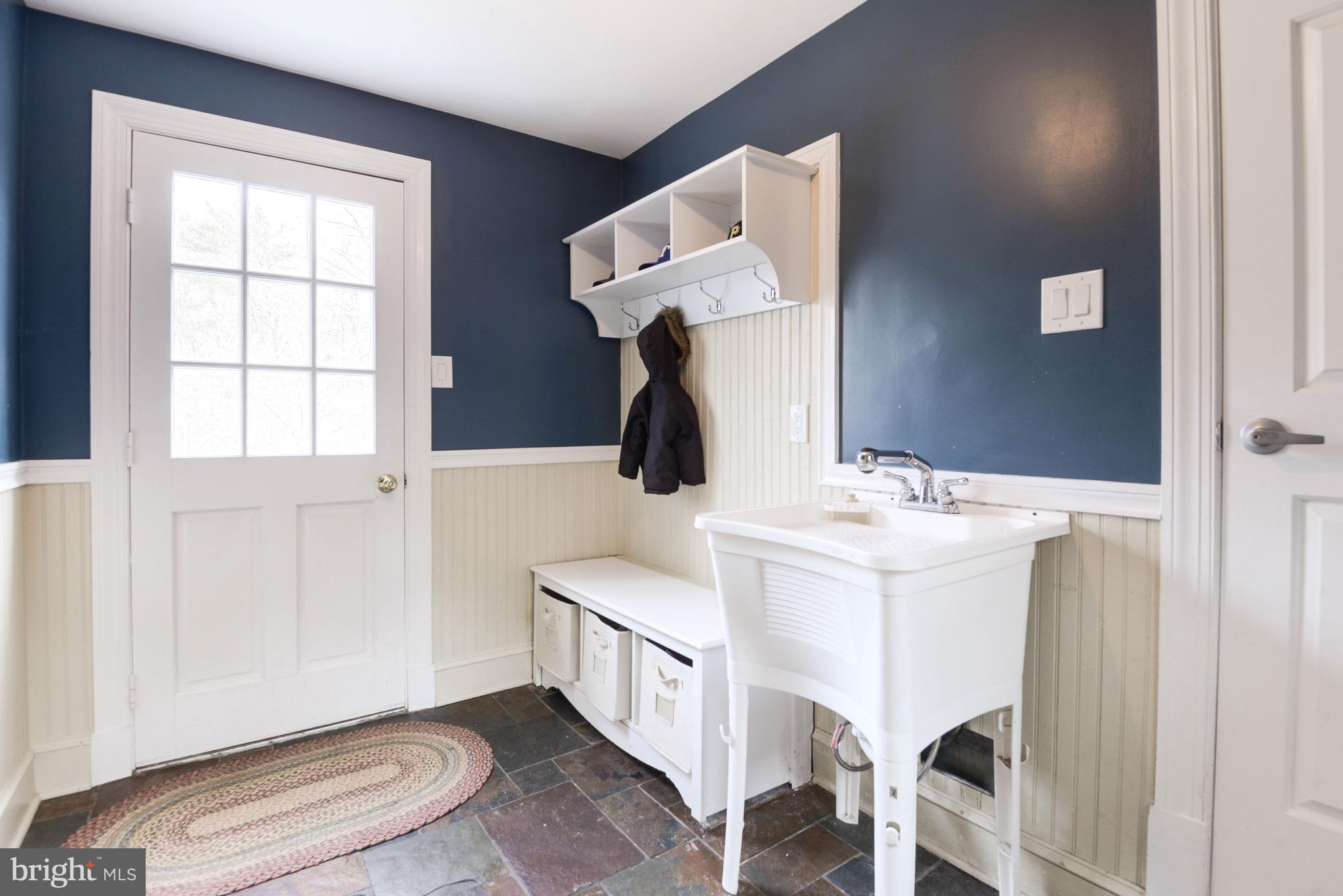 FOX HUNT RUN - Residential