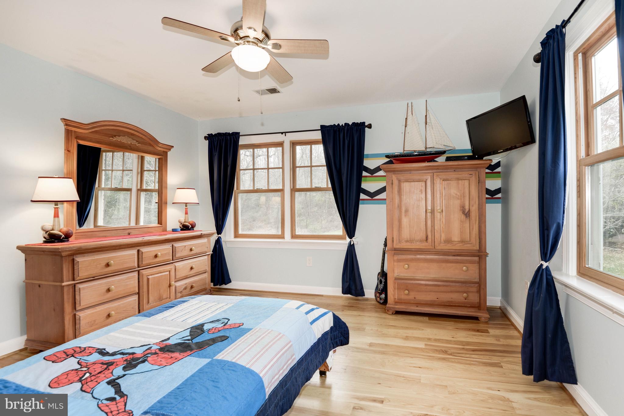 FOX HUNT RUN - Residential