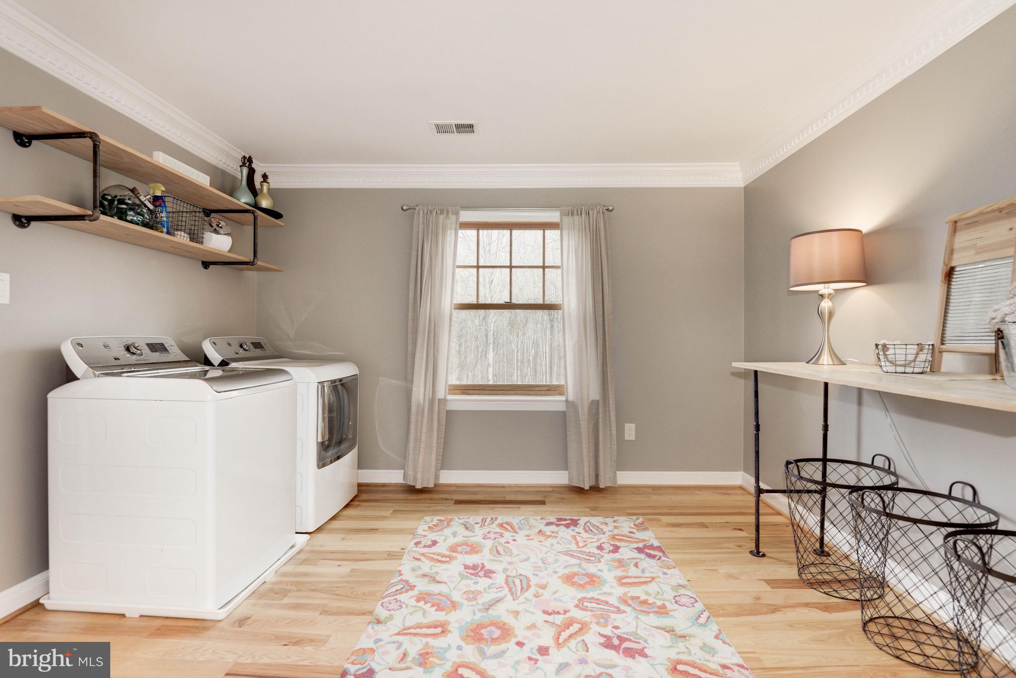 FOX HUNT RUN - Residential