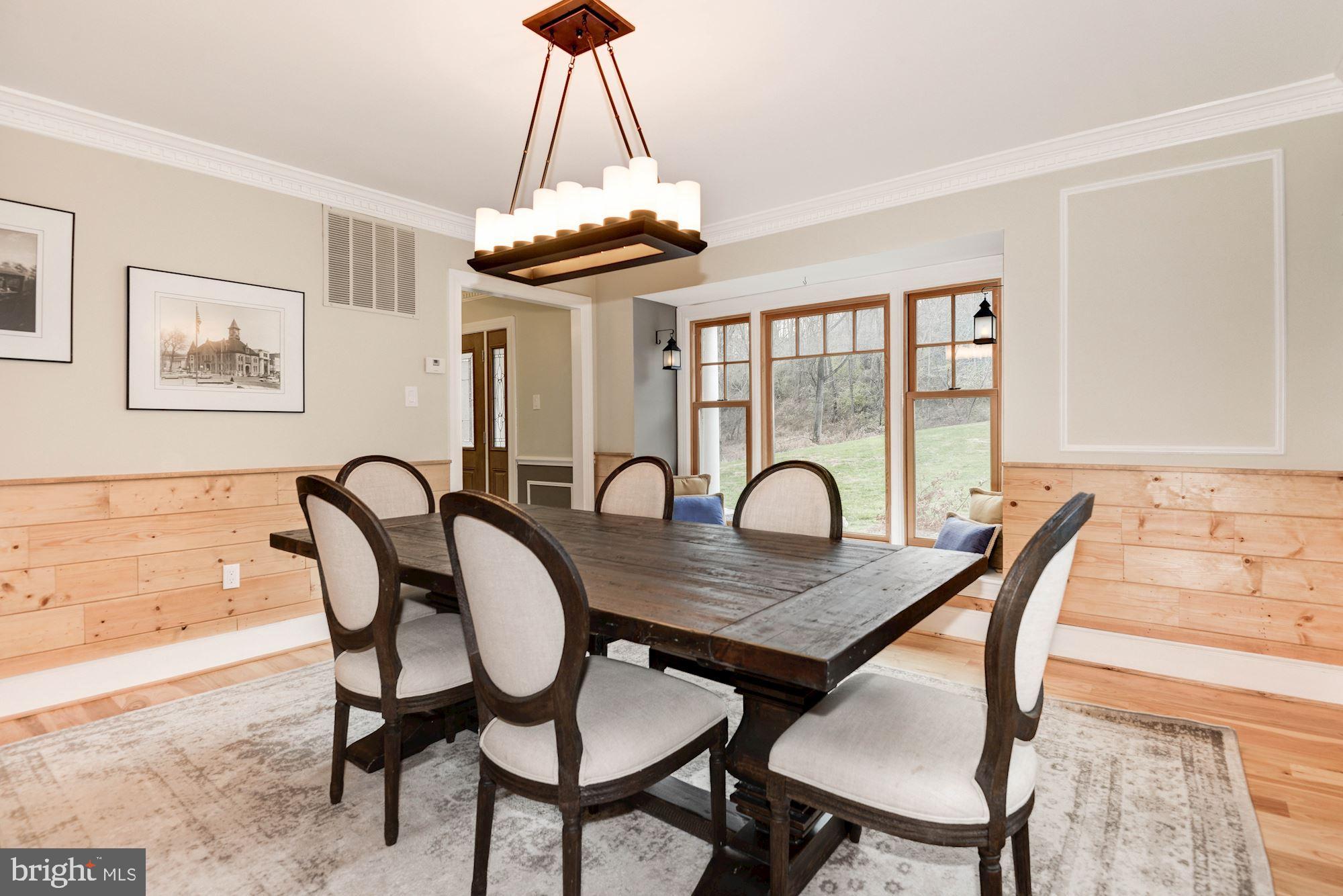 FOX HUNT RUN - Residential