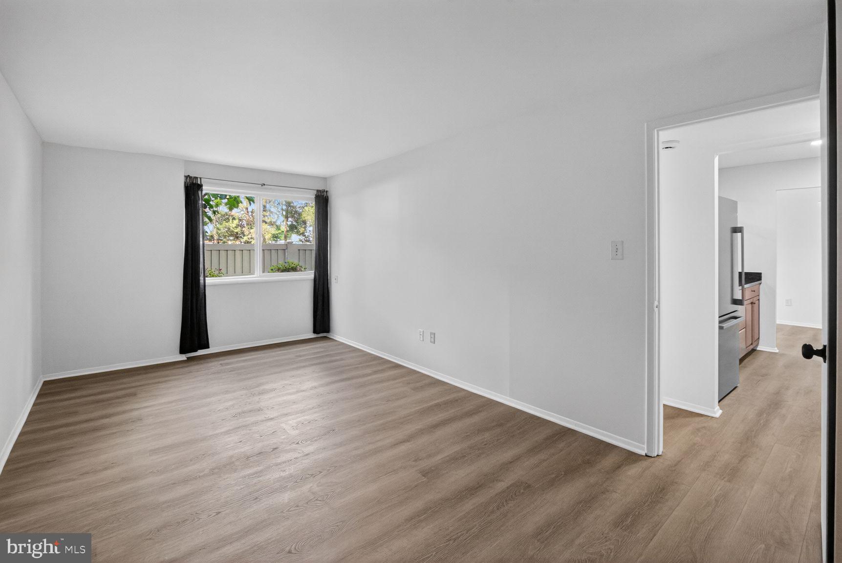 FALLS PLAZA - Residential